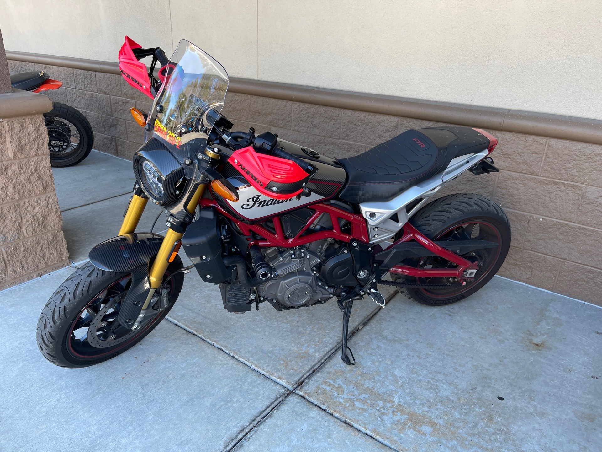 2022 Indian Motorcycle FTR R Carbon in Fleming Island, Florida - Photo 1
