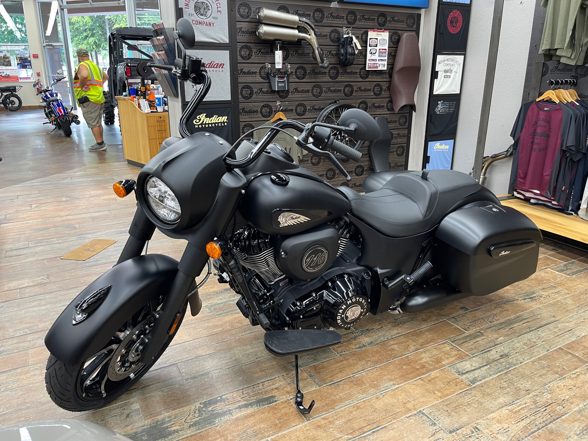 2023 Indian Motorcycle Springfield® Dark Horse® in Fleming Island, Florida - Photo 3