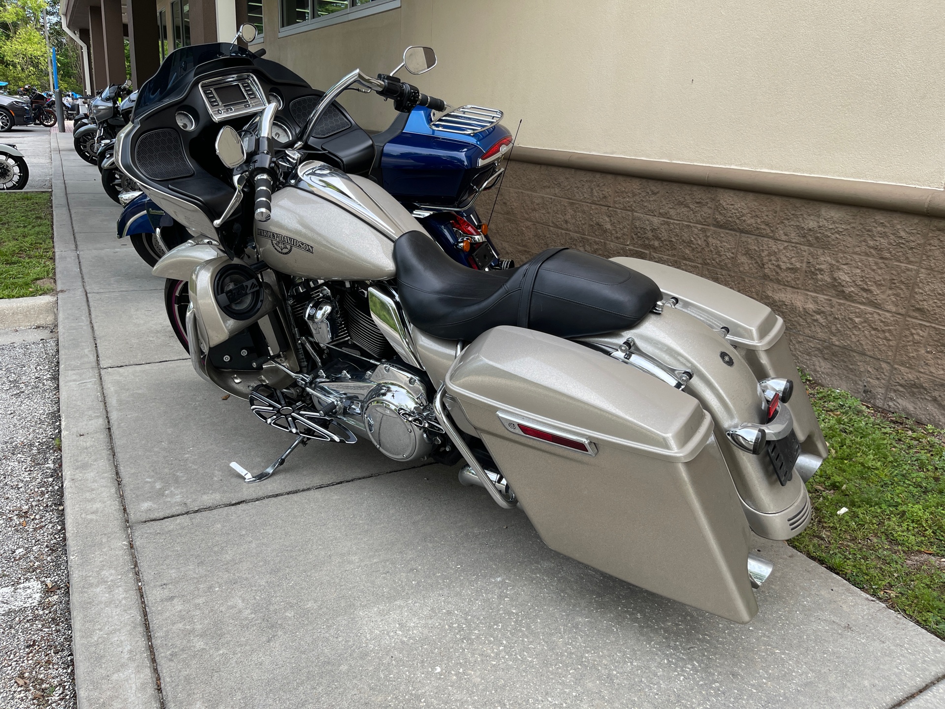 2018 Harley-Davidson Road Glide® Ultra in Fleming Island, Florida - Photo 3