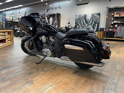 2022 Indian Motorcycle Challenger® Limited in Fleming Island, Florida - Photo 3