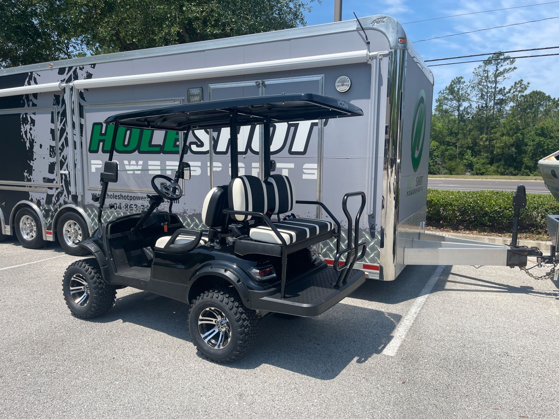 2023 ICON ELECTRIC VEHICLES i40L in Fleming Island, Florida - Photo 2