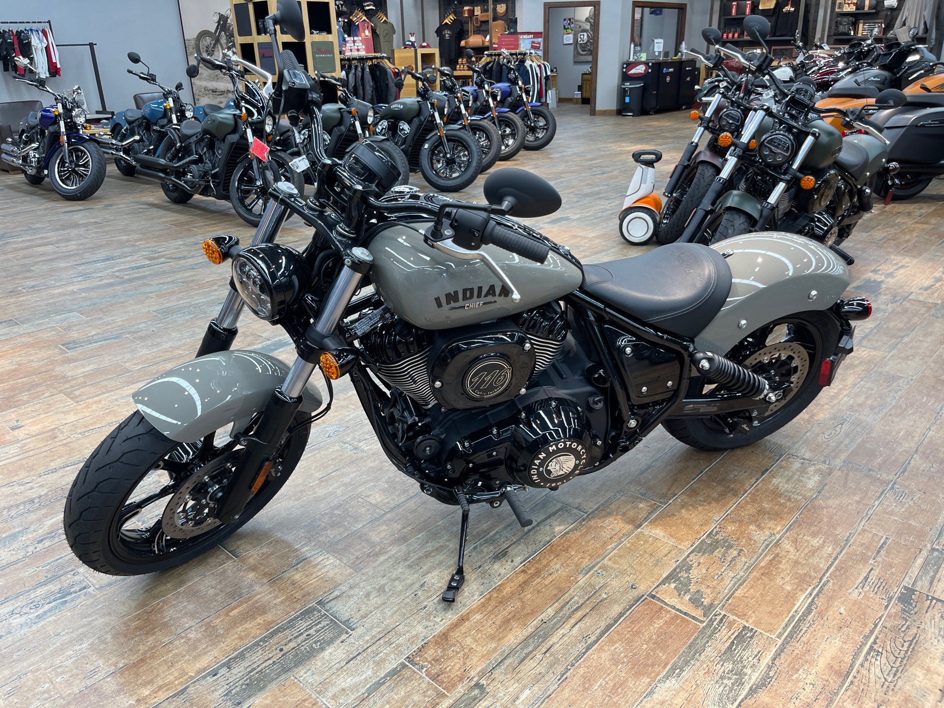 2023 Indian Motorcycle Chief Dark Horse® in Fleming Island, Florida - Photo 3