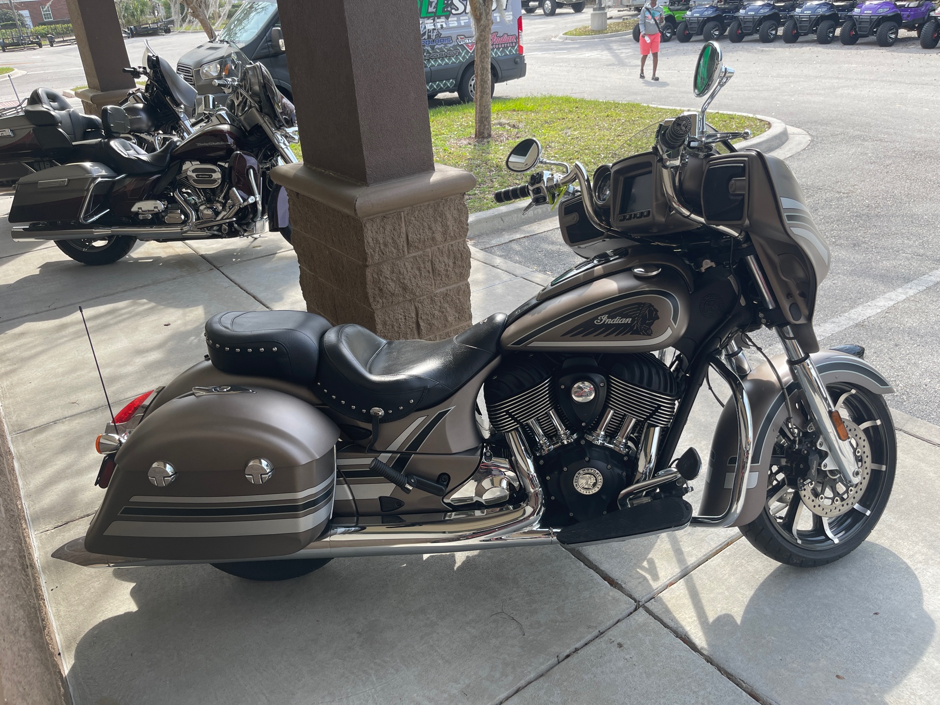 2018 Indian Motorcycle Chieftain® Limited ABS in Fleming Island, Florida - Photo 2