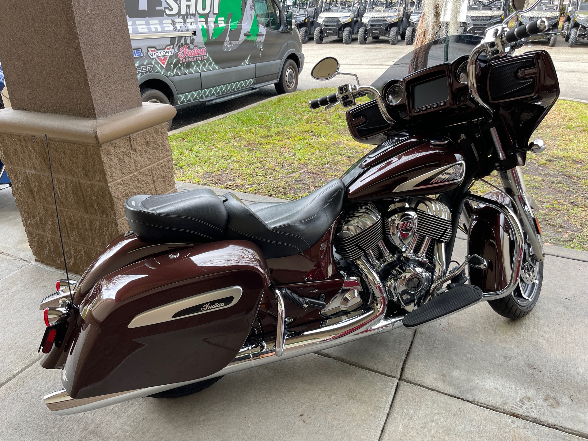 2019 Indian Motorcycle Chieftain® Limited ABS in Fleming Island, Florida - Photo 2