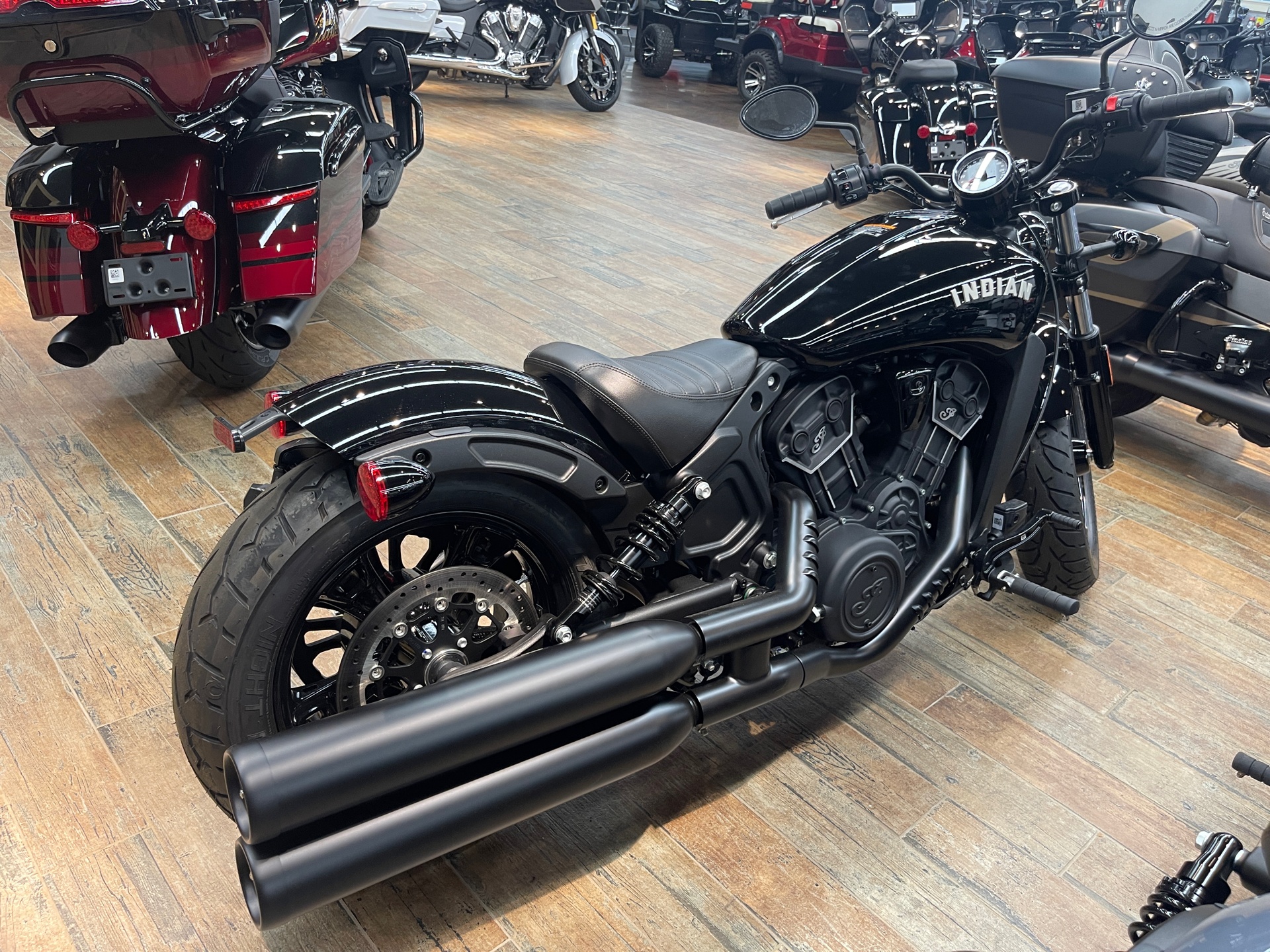2024 Indian Motorcycle Scout® Bobber Sixty in Fleming Island, Florida - Photo 2