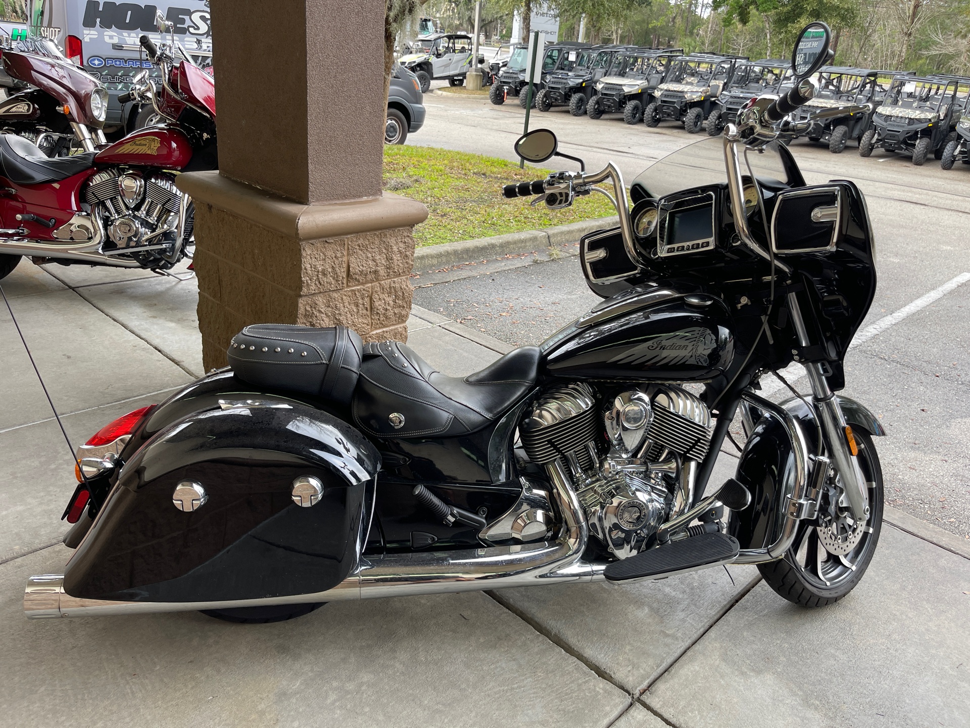 2017 Indian Motorcycle Chieftain® Limited in Fleming Island, Florida - Photo 2