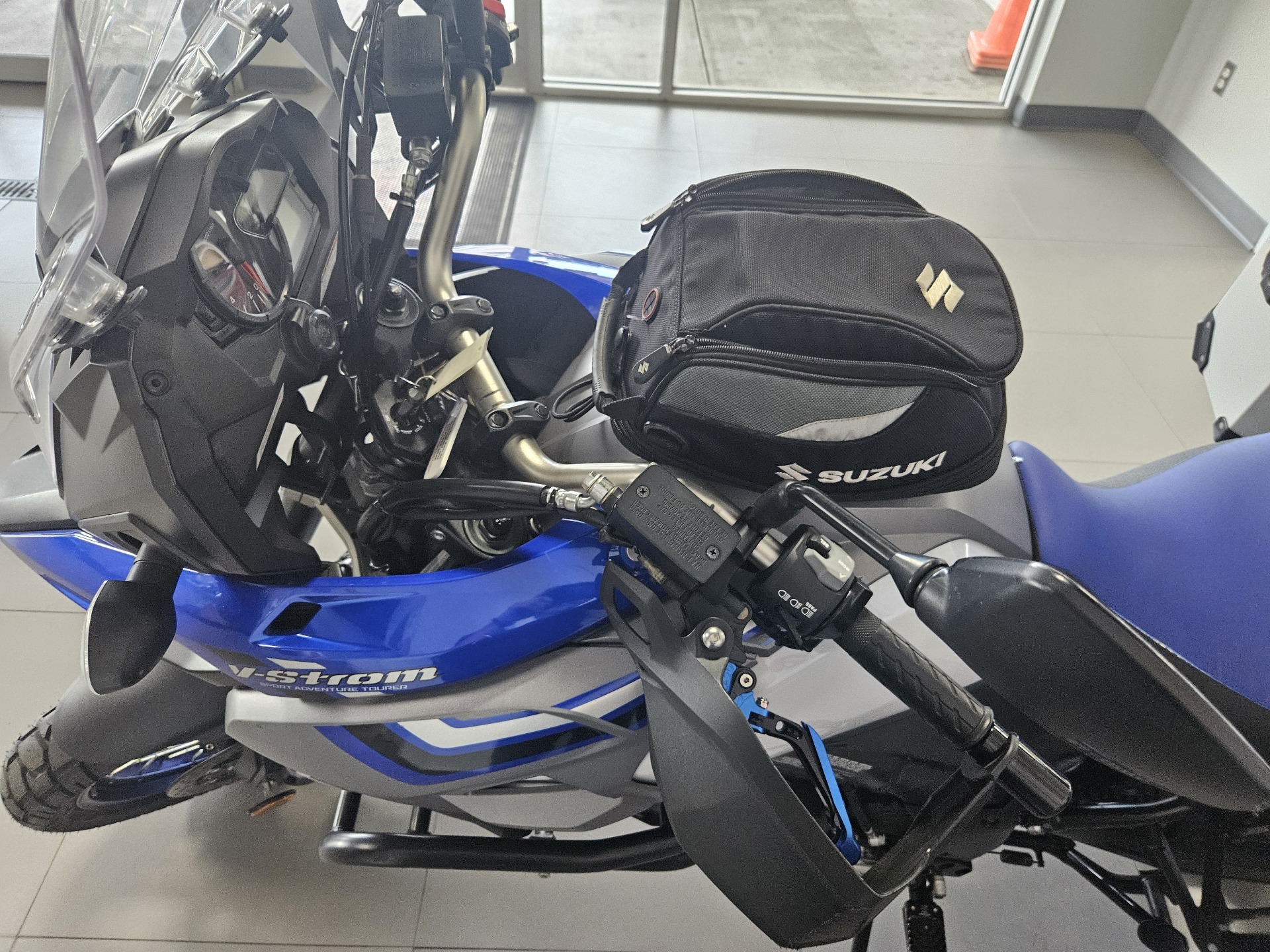 2019 Suzuki V-Strom 1000XT Adventure in Springfield, Missouri - Photo 9