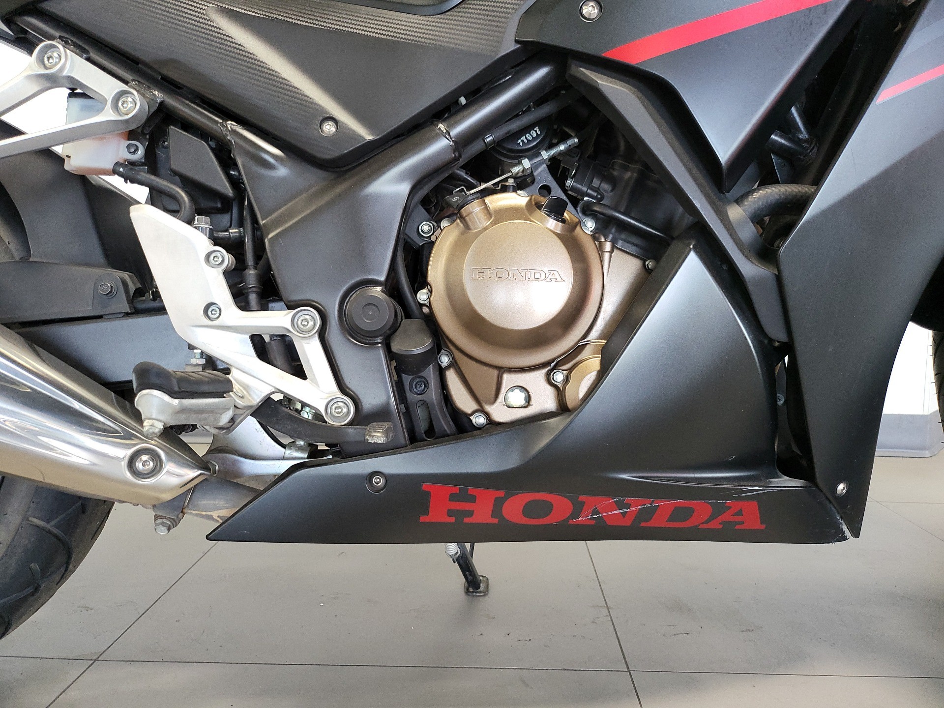 2018 Honda CBR300R ABS in Springfield, Missouri - Photo 4