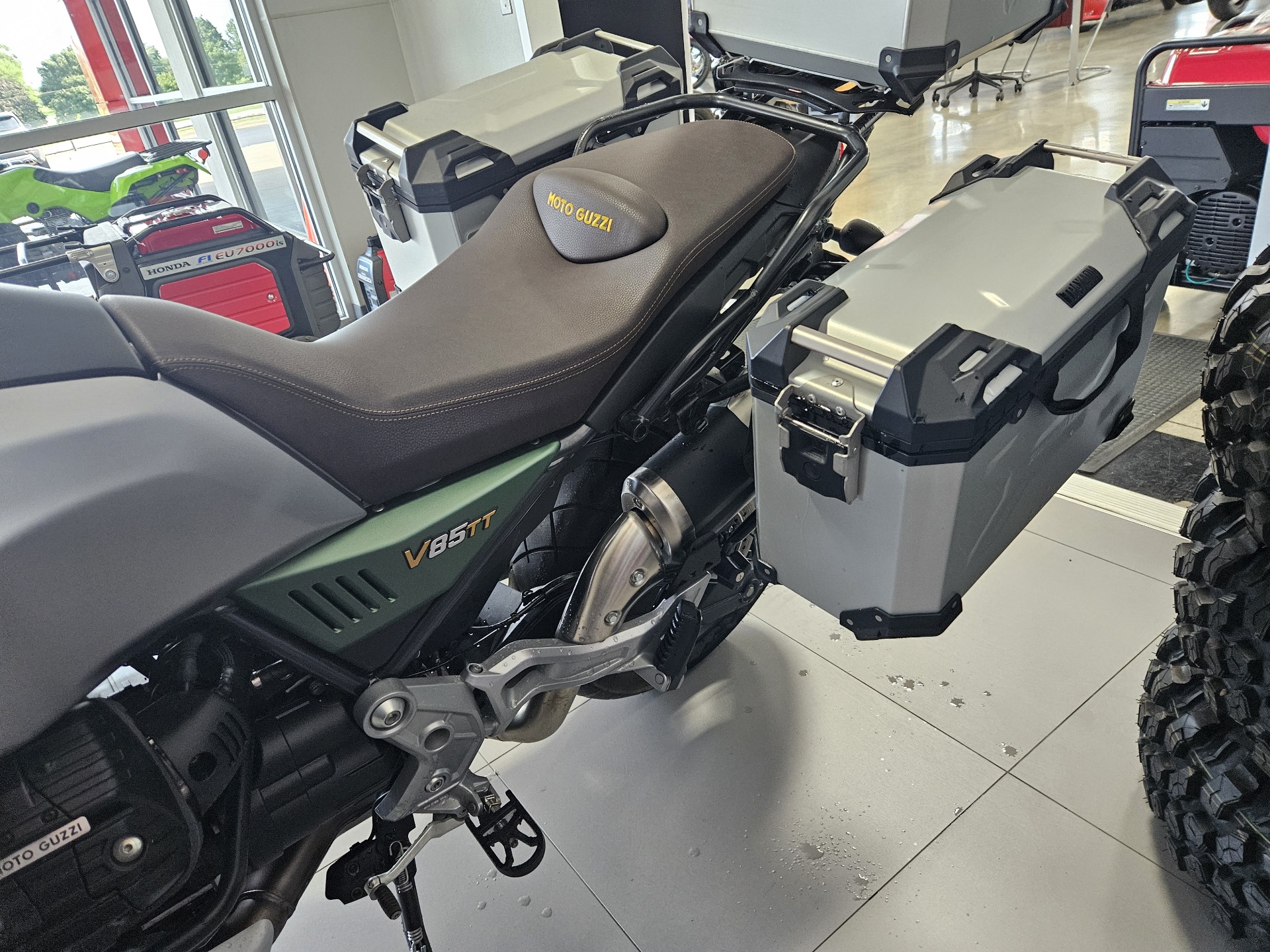 2021 Moto Guzzi V85 TT Centenario E5 in Springfield, Missouri - Photo 7