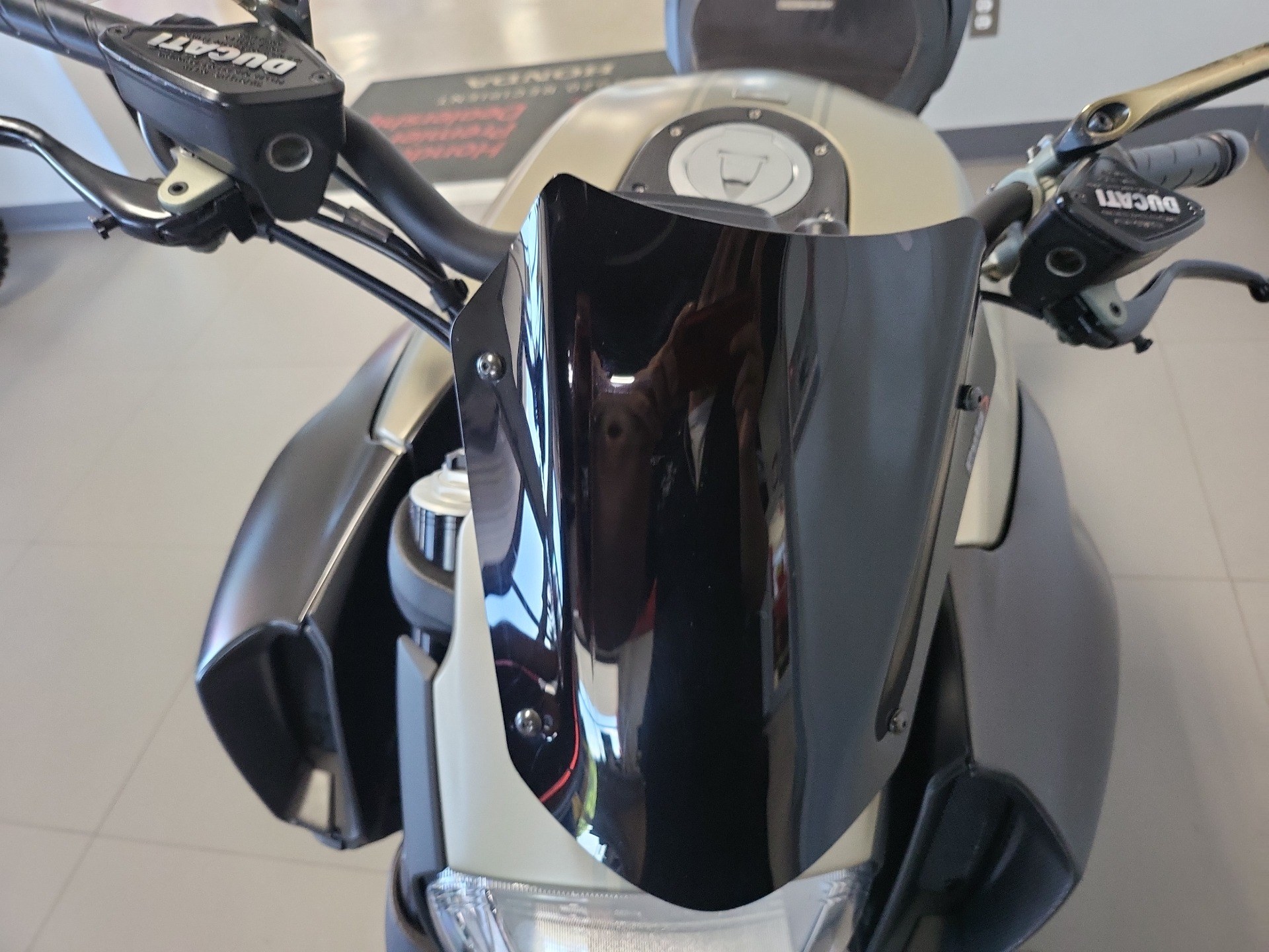 2015 Ducati Diavel Titanium in Springfield, Missouri - Photo 11