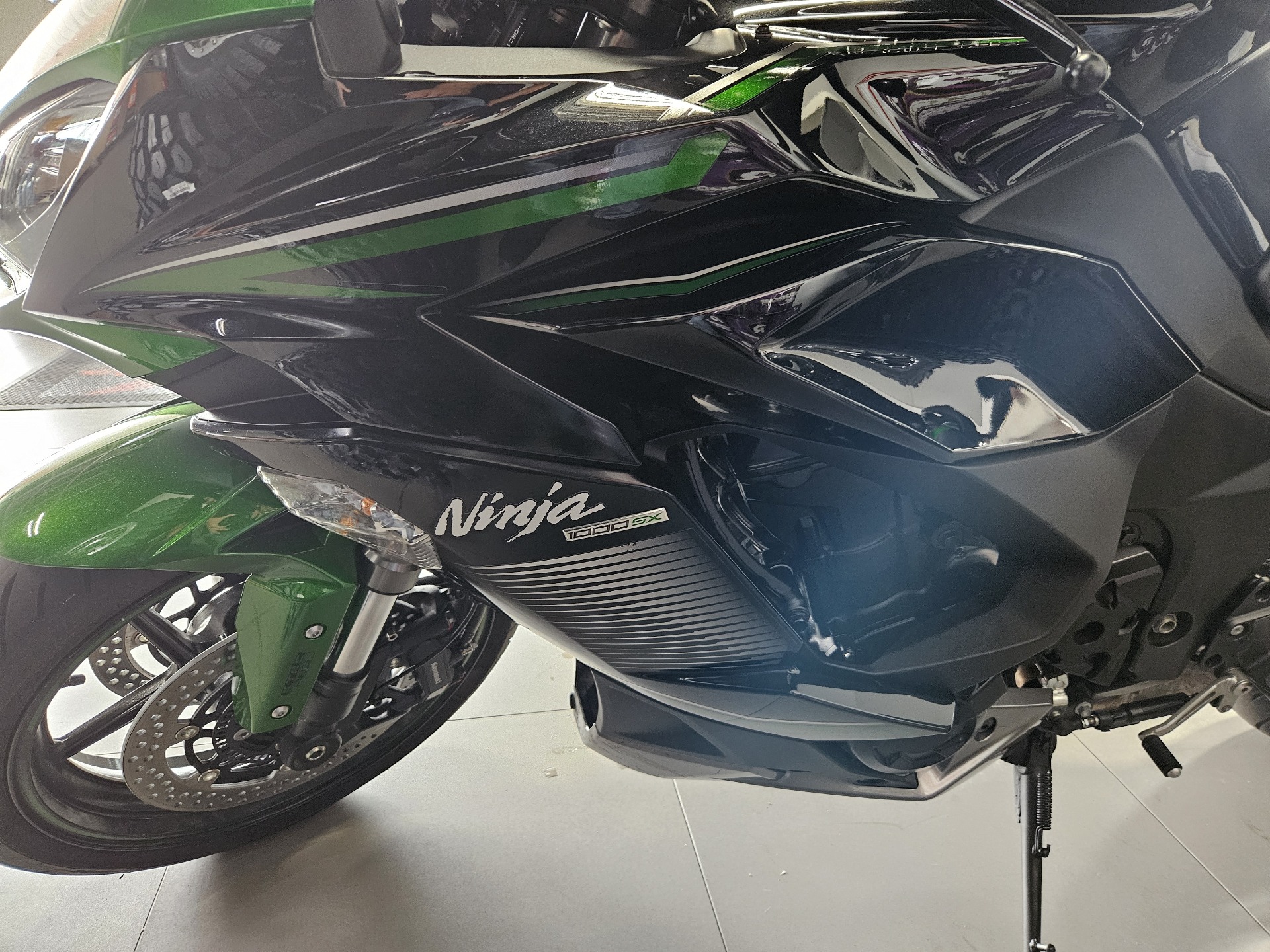 2023 Kawasaki Ninja 1000SX in Springfield, Missouri - Photo 4