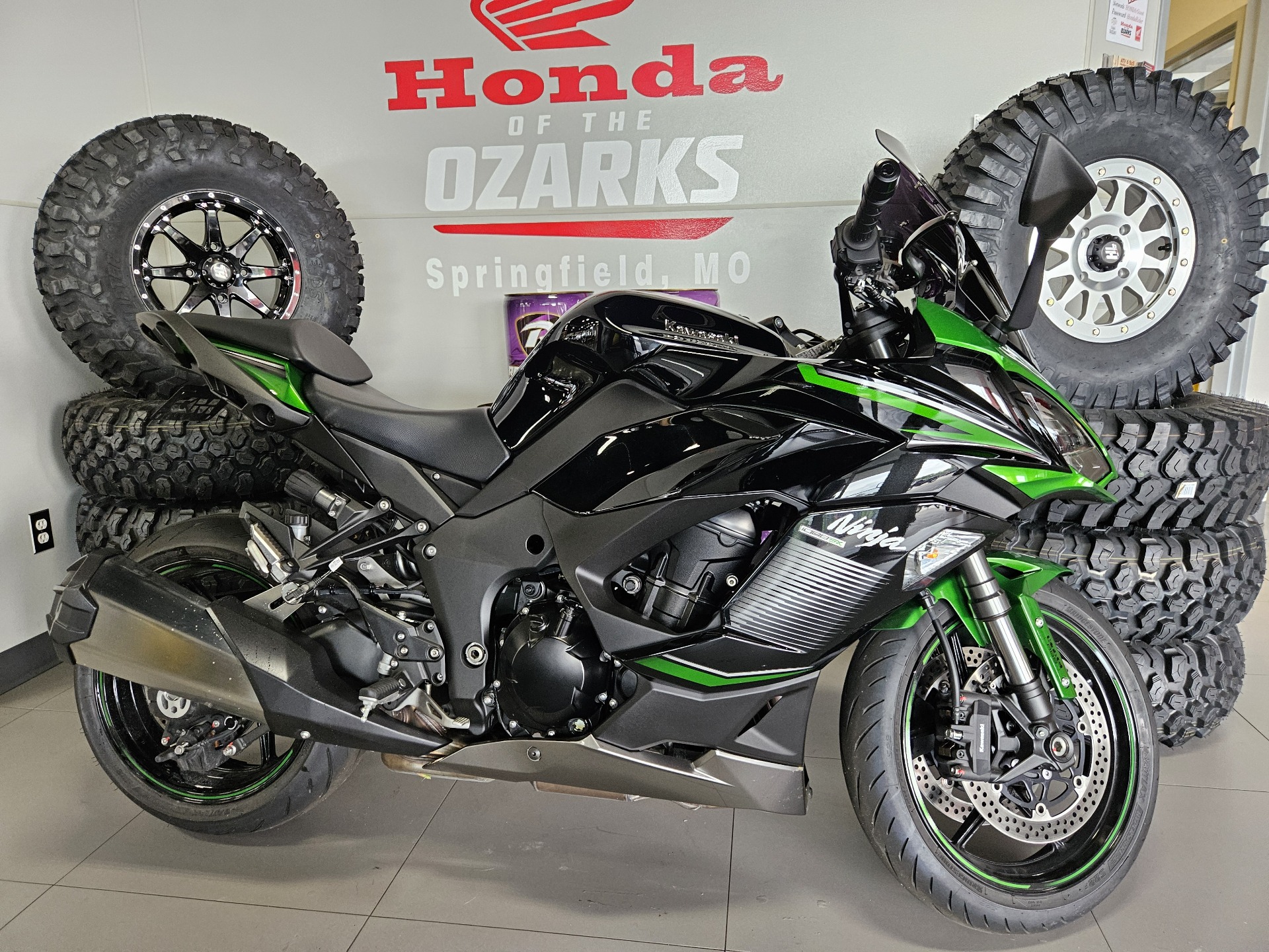 2023 Kawasaki Ninja 1000SX in Springfield, Missouri - Photo 1