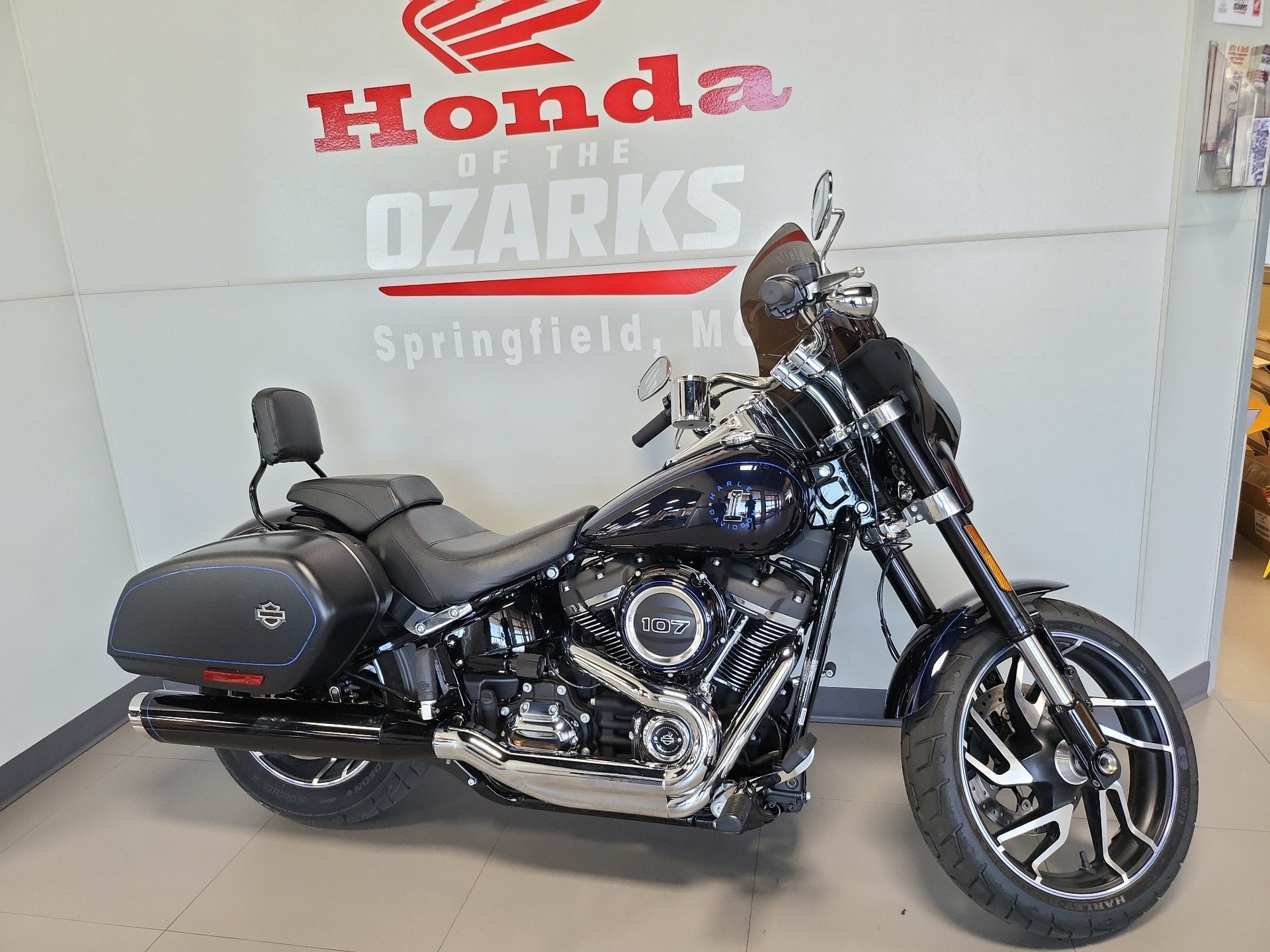 2019 Harley-Davidson Sport Glide® in Springfield, Missouri - Photo 1