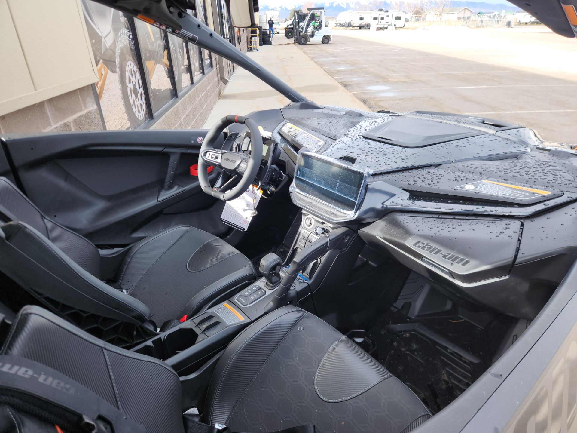 2024 Can-Am Maverick R X RS 999T DCT in Erda, Utah - Photo 7