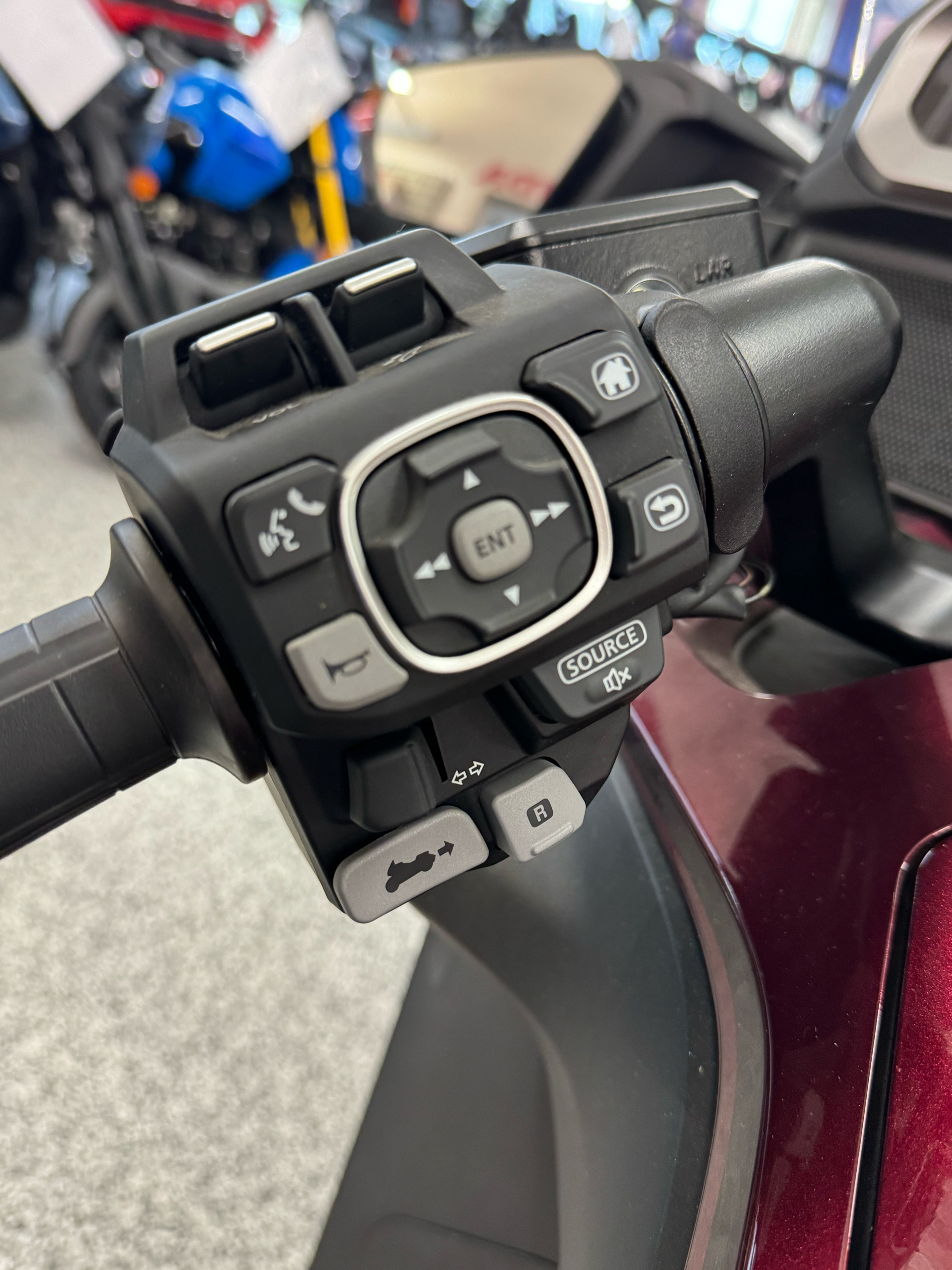 2023 Honda Gold Wing Tour in Saint Joseph, Missouri - Photo 7