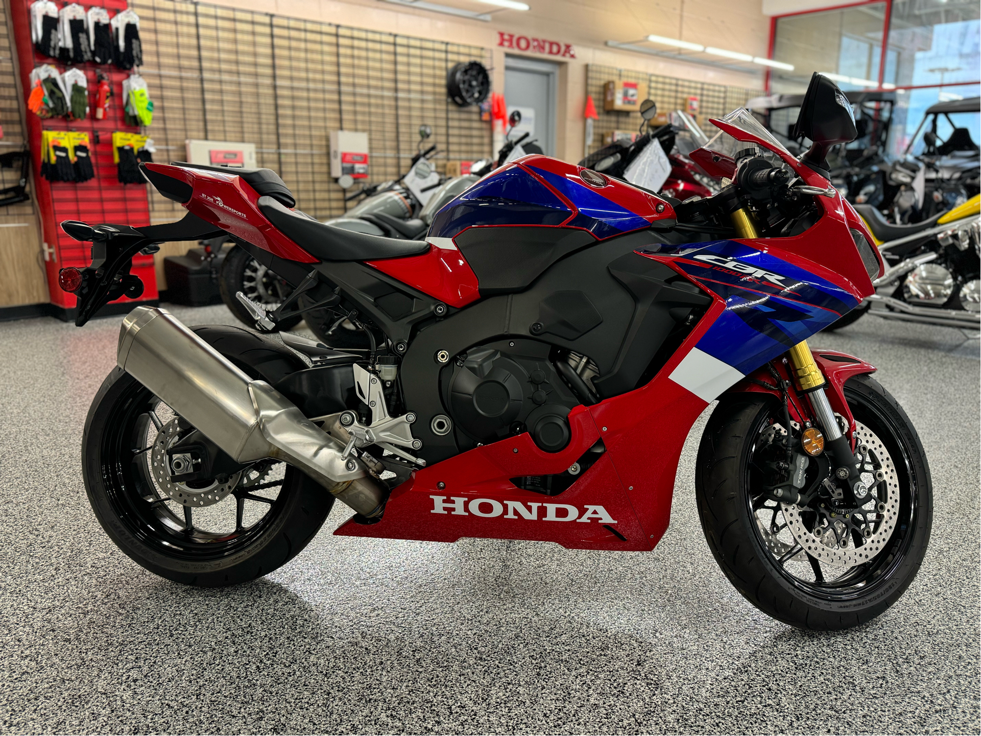 2023 Honda CBR1000RR ABS in Saint Joseph, Missouri - Photo 2