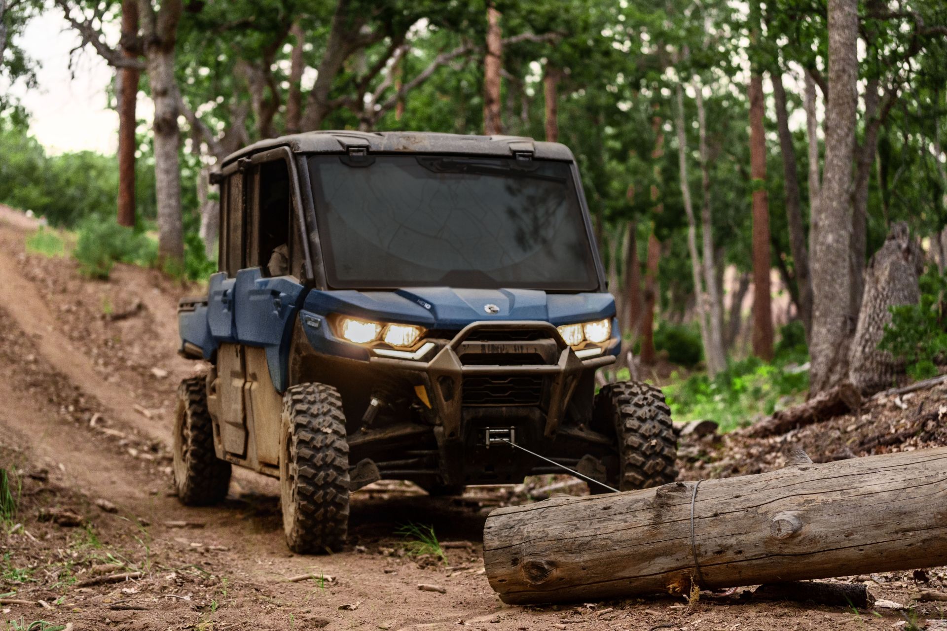 2025 Can-Am Defender MAX Limited in Cody, Wyoming - Photo 3