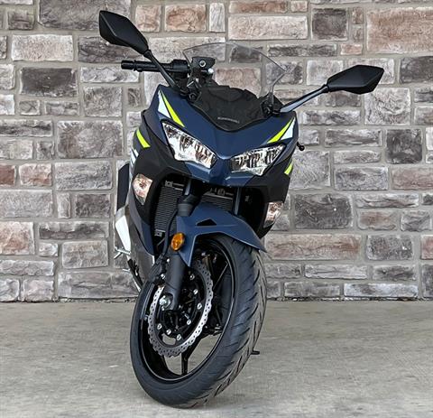 2022 Kawasaki Ninja 400 in Gainesville, Texas - Photo 2