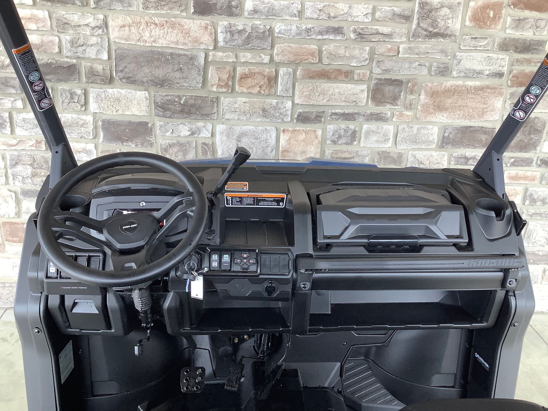 2022 Can-Am Defender MAX XT HD10 in Gainesville, Texas - Photo 6