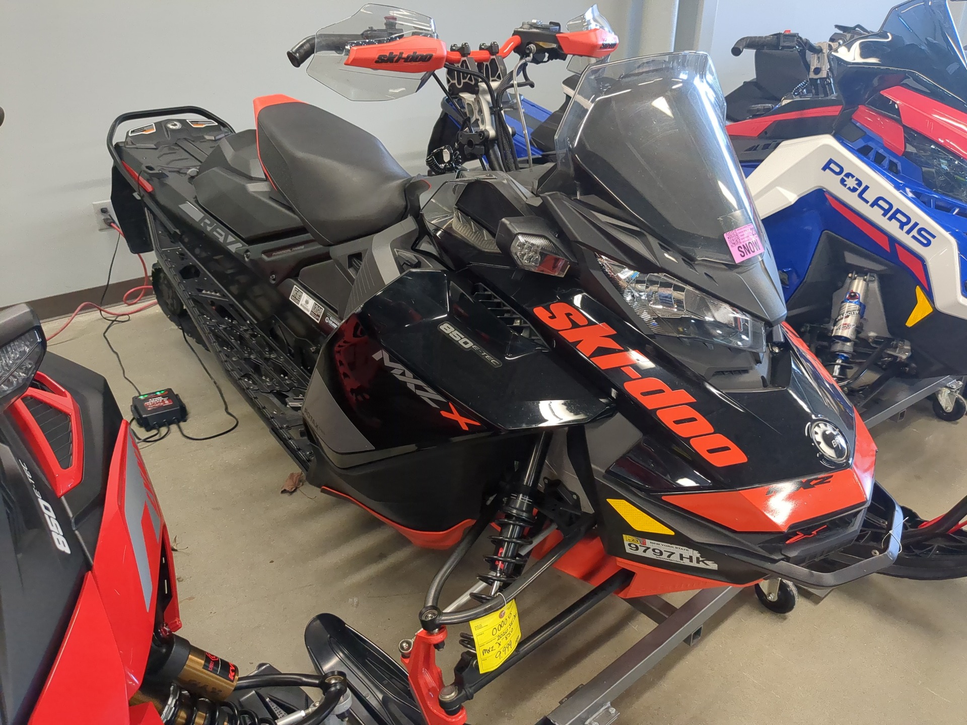 2020 Ski-Doo MXZ X 850 E-TEC ES Ice Ripper XT 1.25 in Chaffee, New York - Photo 1