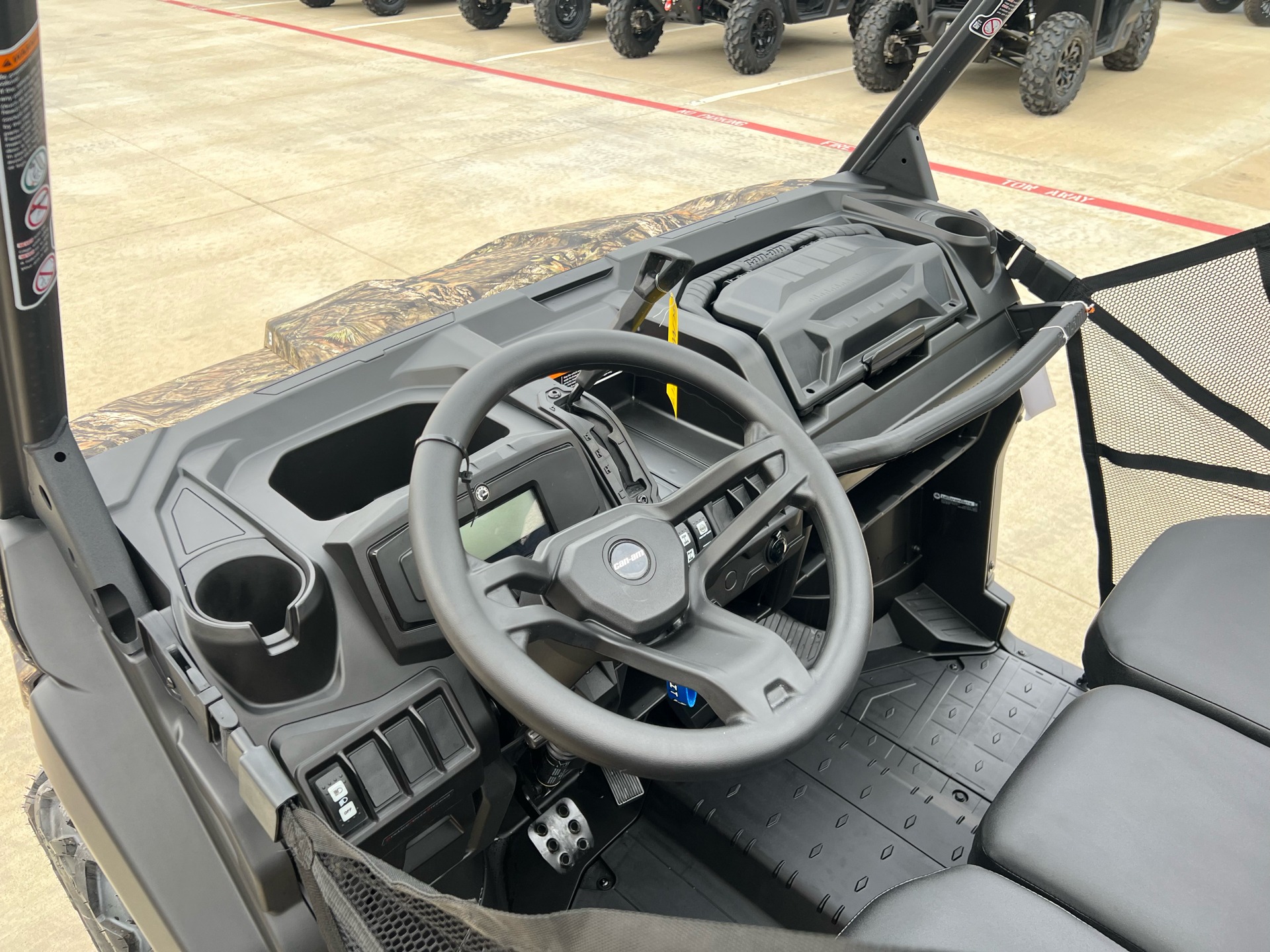2023 Can-Am Defender DPS HD9 in Huntsville, Texas - Photo 7