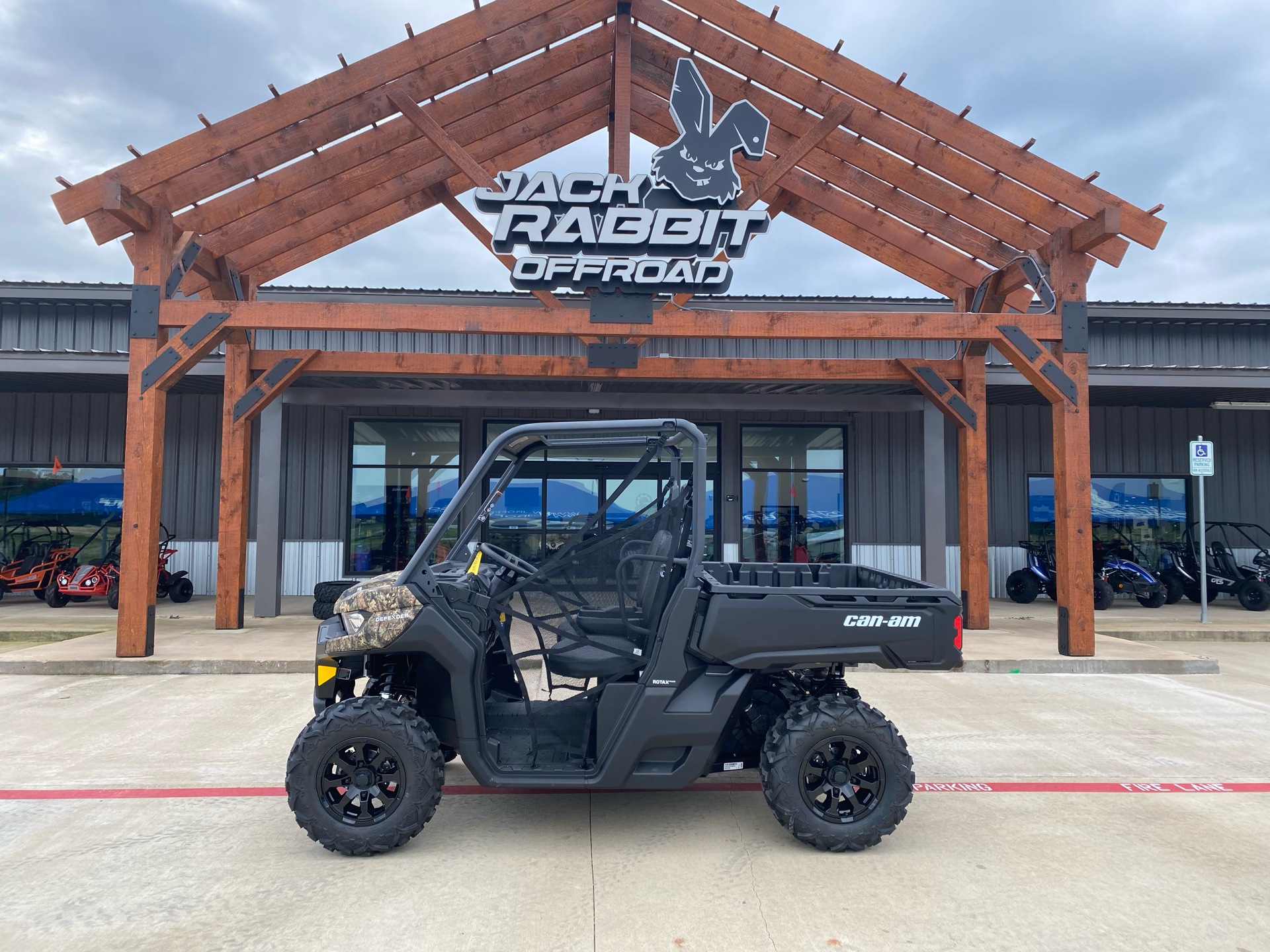 2023 Can-Am Defender DPS HD9 in Huntsville, Texas - Photo 1