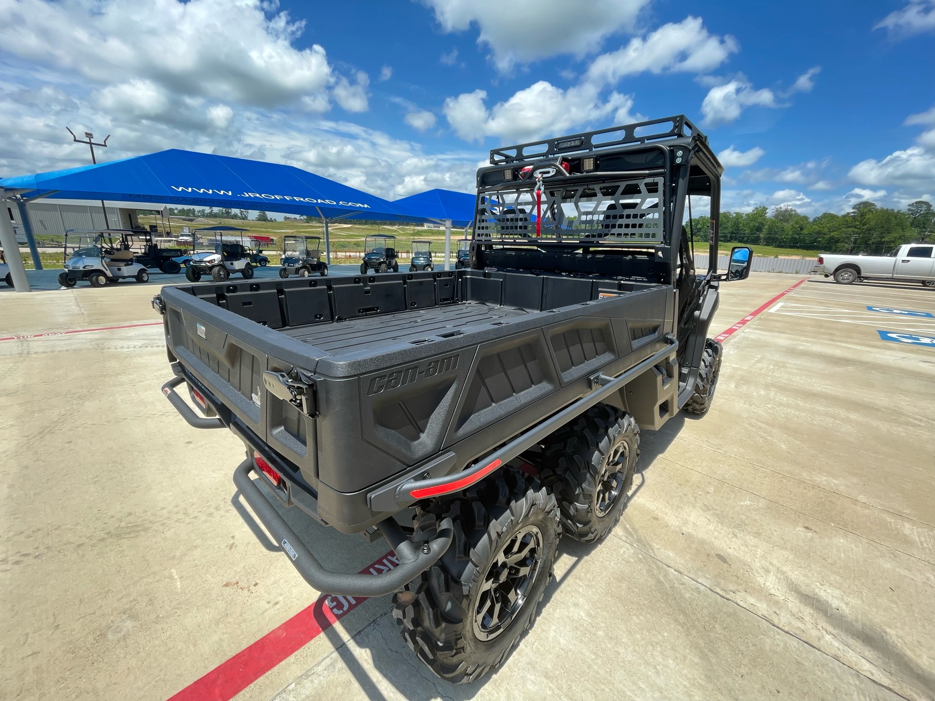 2023 Can-Am Defender 6x6 XT HD10 in Huntsville, Texas - Photo 6
