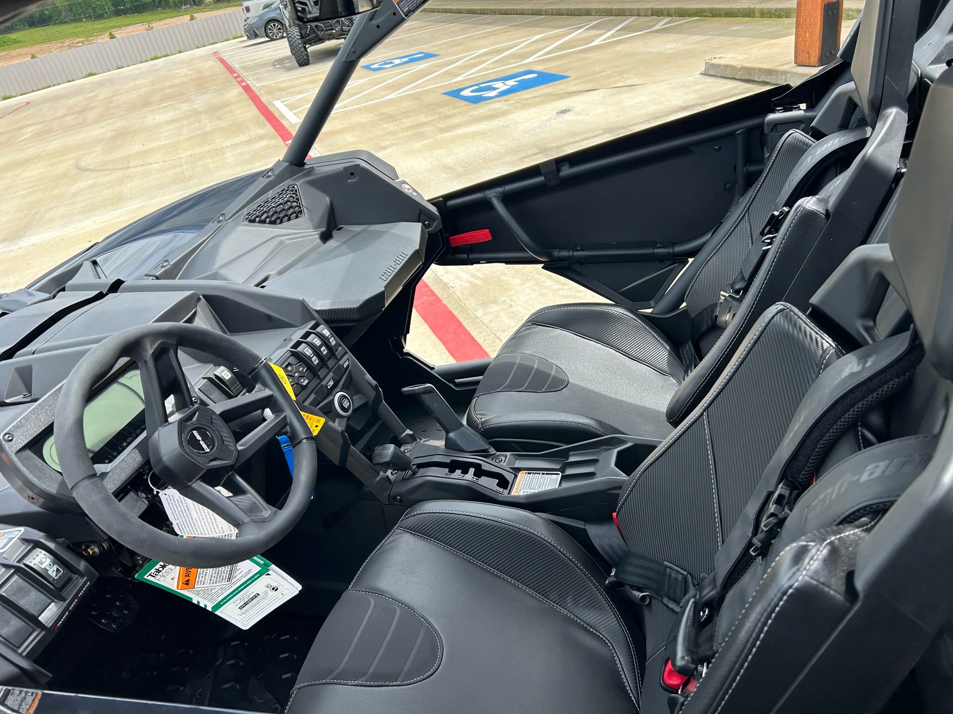 2023 Can-Am Maverick X3 X RS Turbo RR with Smart-Shox 72 in Huntsville, Texas - Photo 8