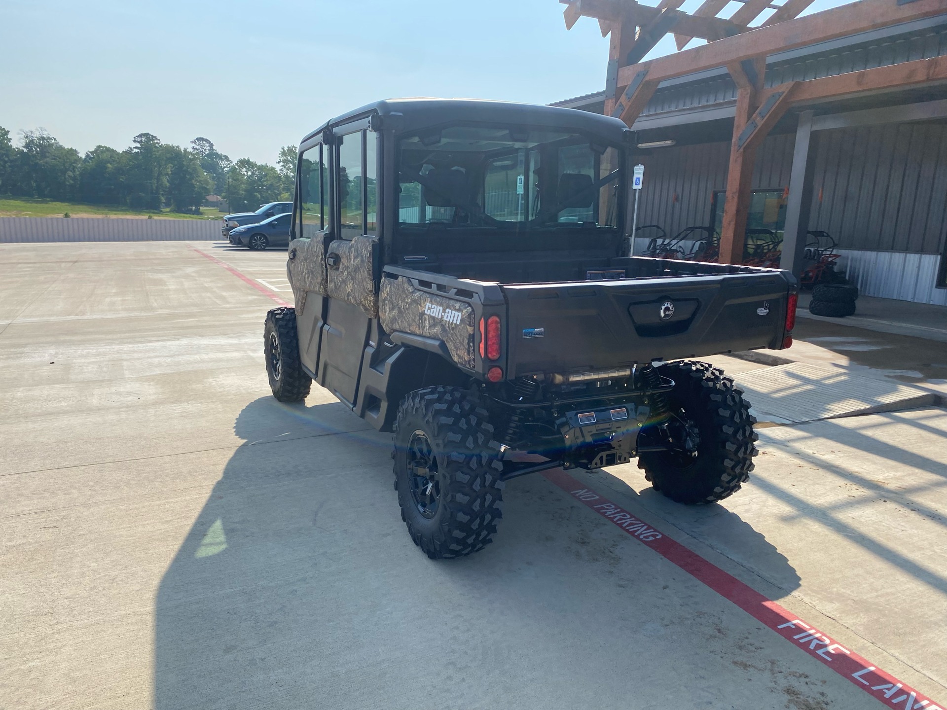 2023 Can-Am Defender Max Limited CAB HD10 in Huntsville, Texas - Photo 8