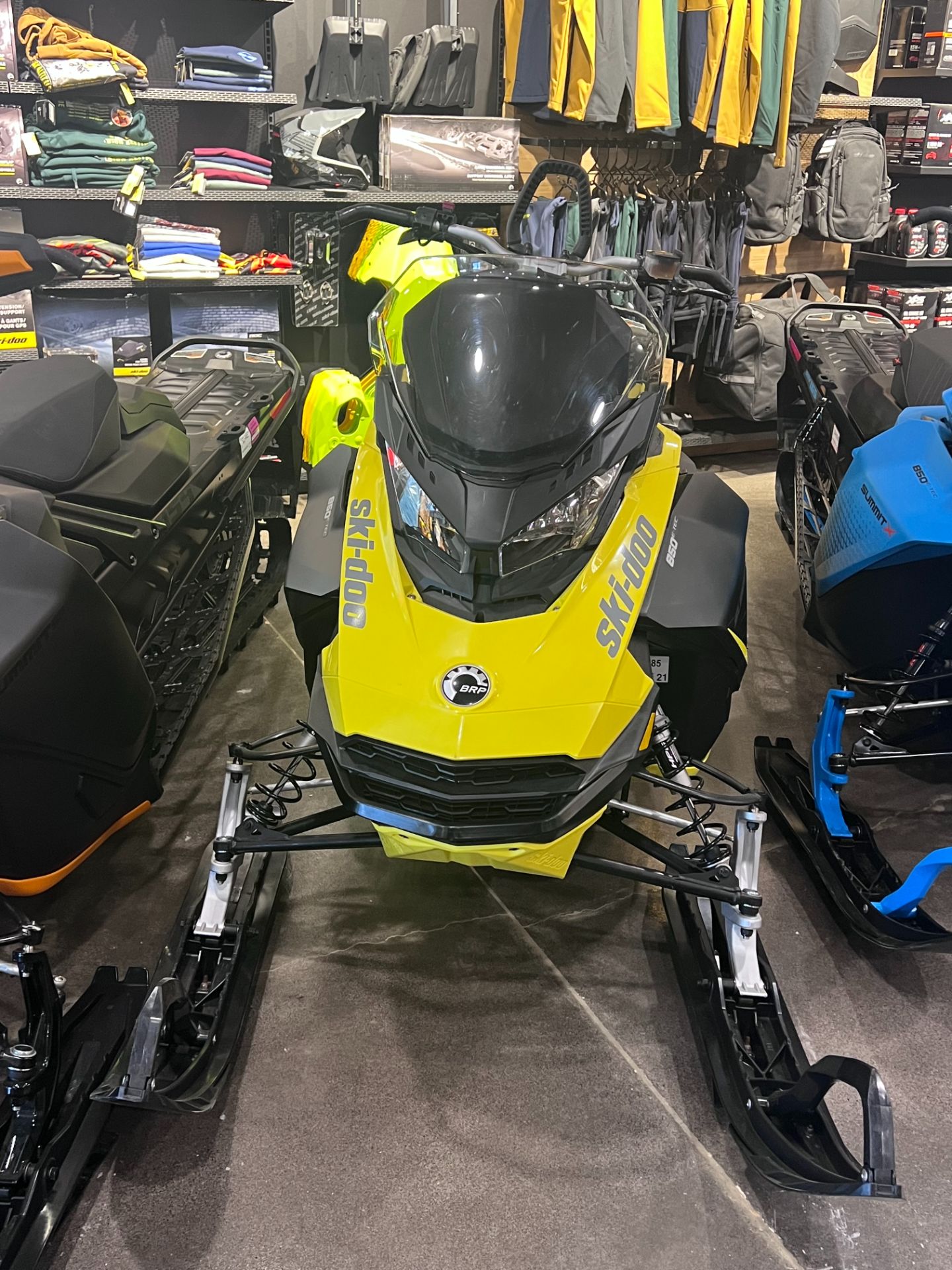 2017 Ski-Doo Summit SP 165 850 E-TEC, PowderMax 3.0 in. in Island Park, Idaho - Photo 1