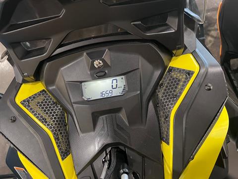 2017 Ski-Doo Summit SP 165 850 E-TEC, PowderMax 3.0 in. in Island Park, Idaho - Photo 3