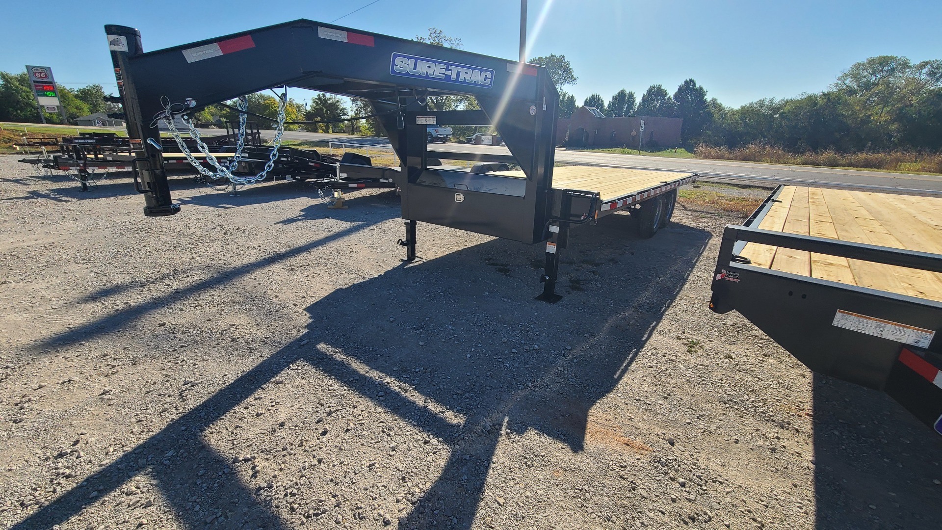 2023 Sure-Trac 8.5x18 Standard Duty Flat Deck Deckover- Gooseneck in Chandler, Oklahoma - Photo 1