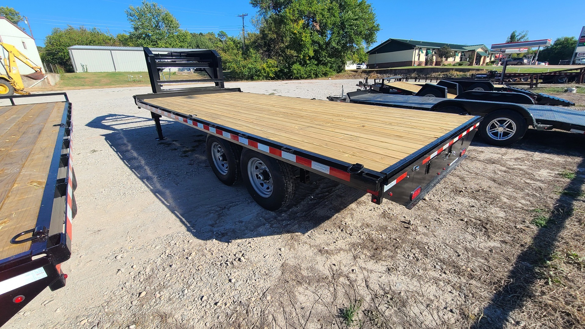 2023 Sure-Trac 8.5x18 Standard Duty Flat Deck Deckover- Gooseneck in Chandler, Oklahoma - Photo 3