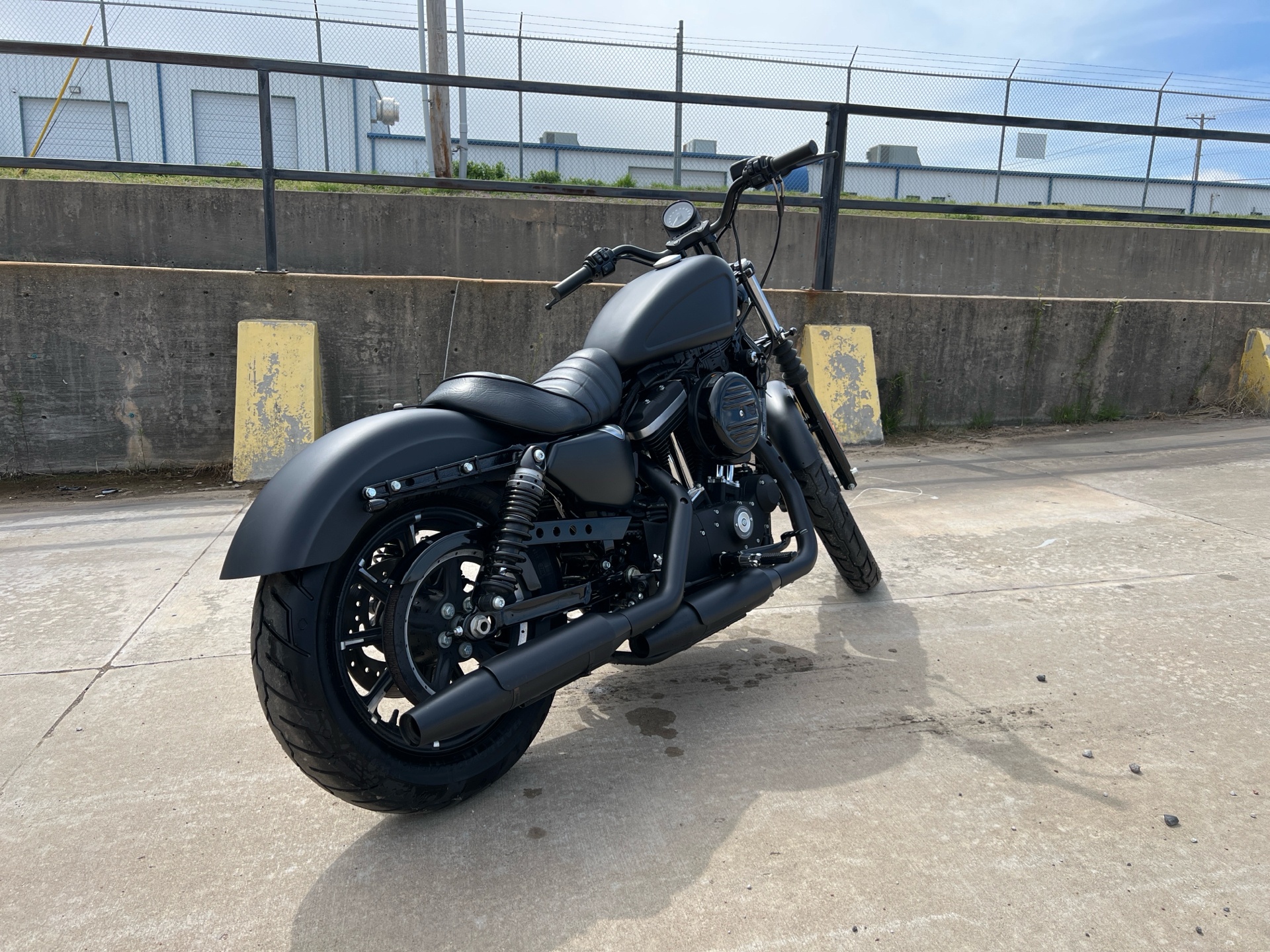 2019 Harley-Davidson Iron 883™ in Tulsa, Oklahoma - Photo 3