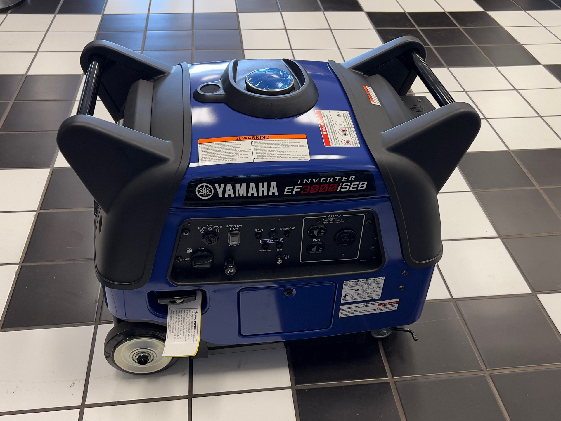 Yamaha EF30ISEBX in Tulsa, Oklahoma - Photo 2