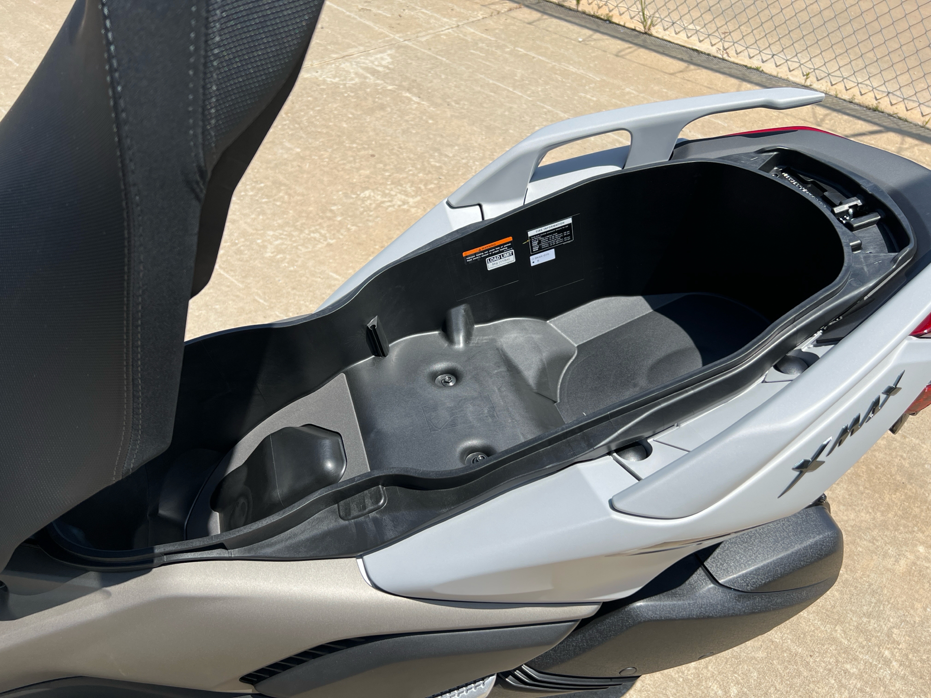 2024 Yamaha XMAX in Tulsa, Oklahoma - Photo 8