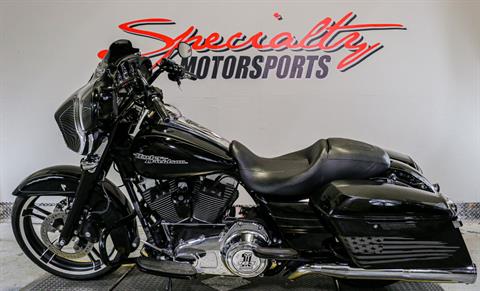 2014 Harley-Davidson Street Glide® Special in Sacramento, California - Photo 4