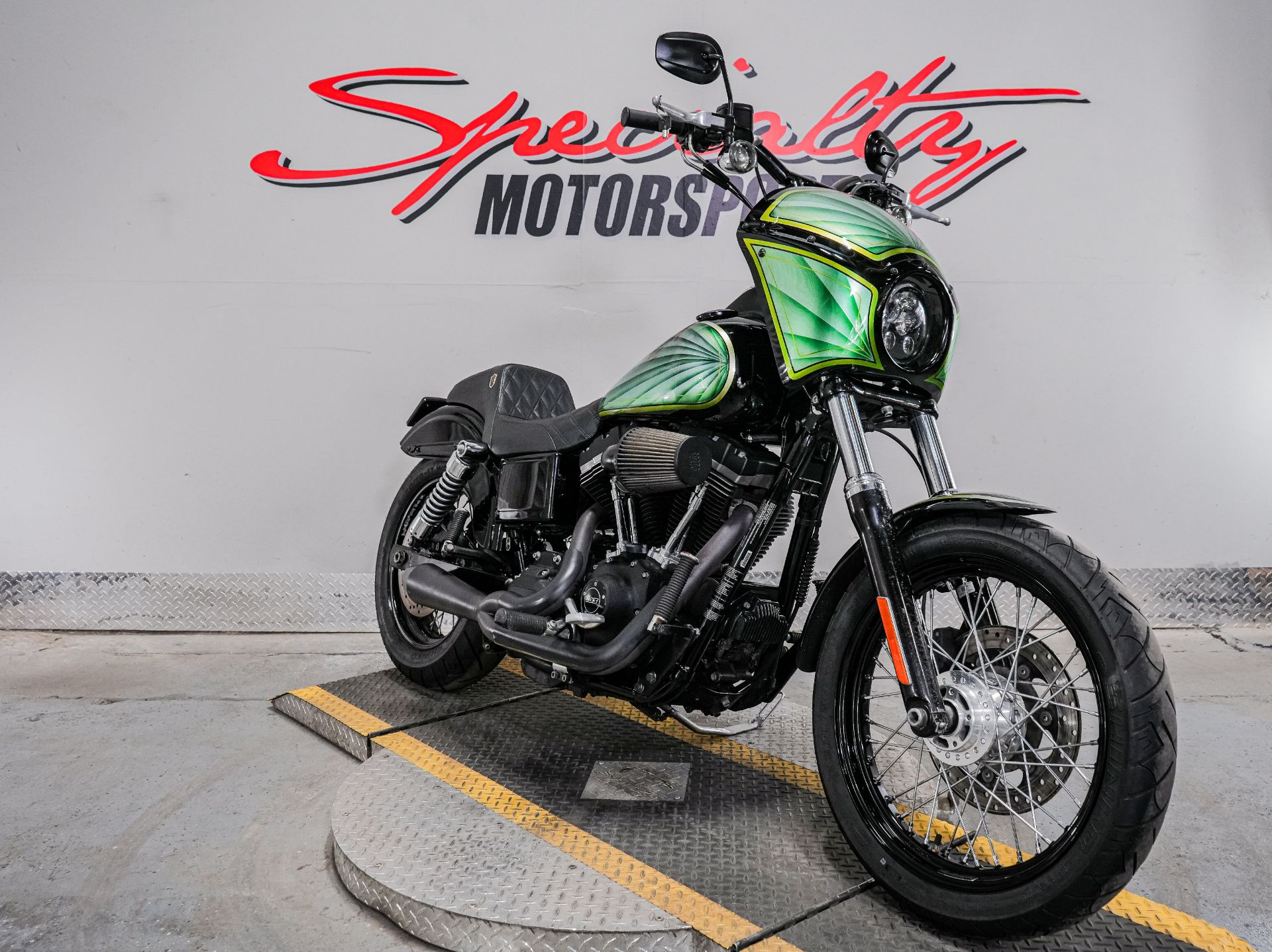 2015 Harley-Davidson Dyna Street Bob in Sacramento, California - Photo 9