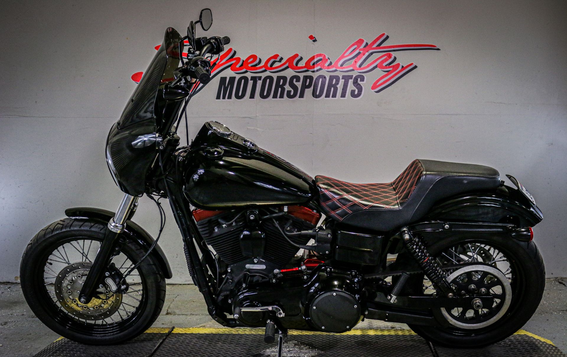 2015 Harley-Davidson Dyna Street Bob in Sacramento, California - Photo 4