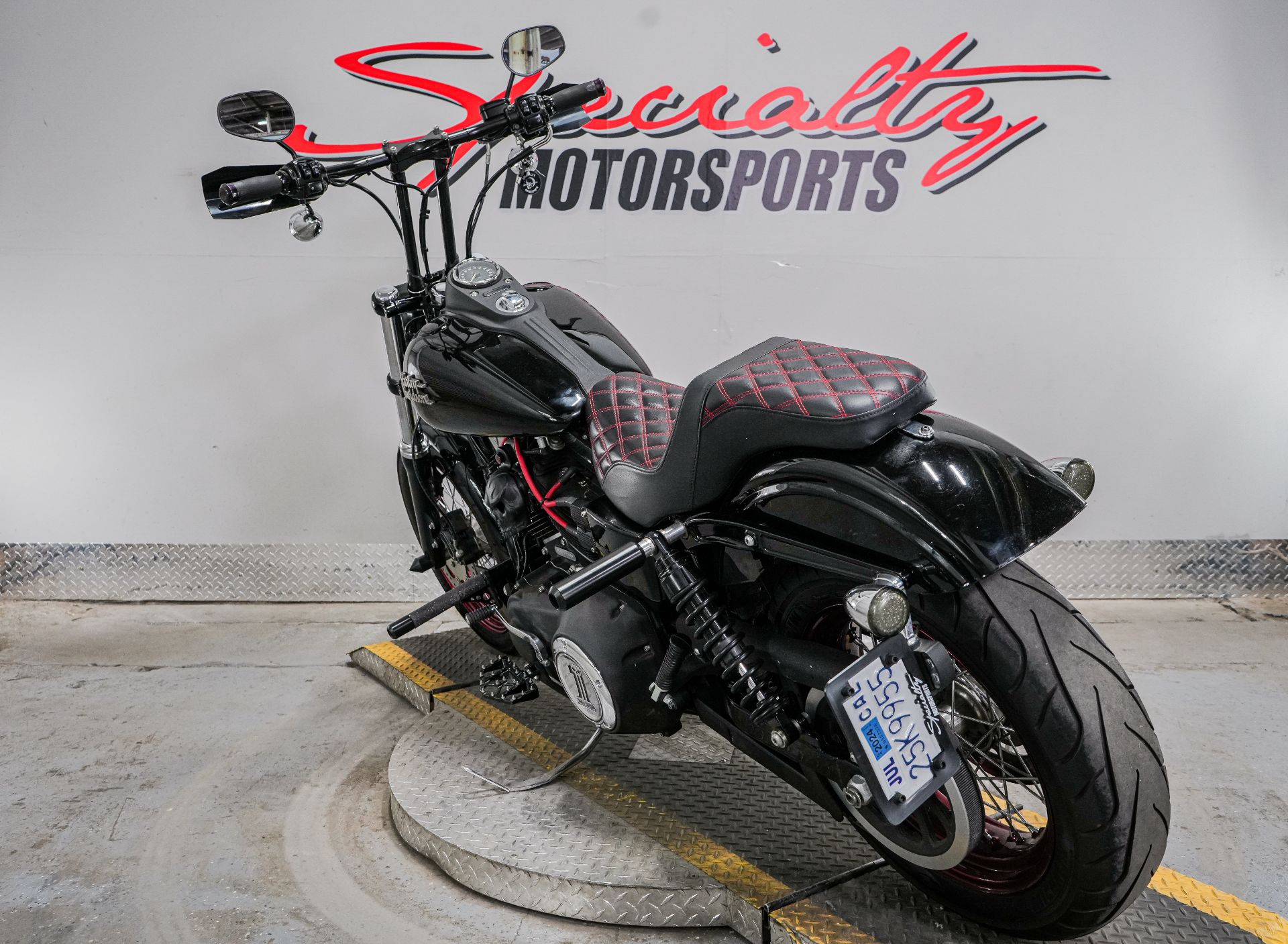 2015 Harley-Davidson Dyna Street Bob in Sacramento, California - Photo 3