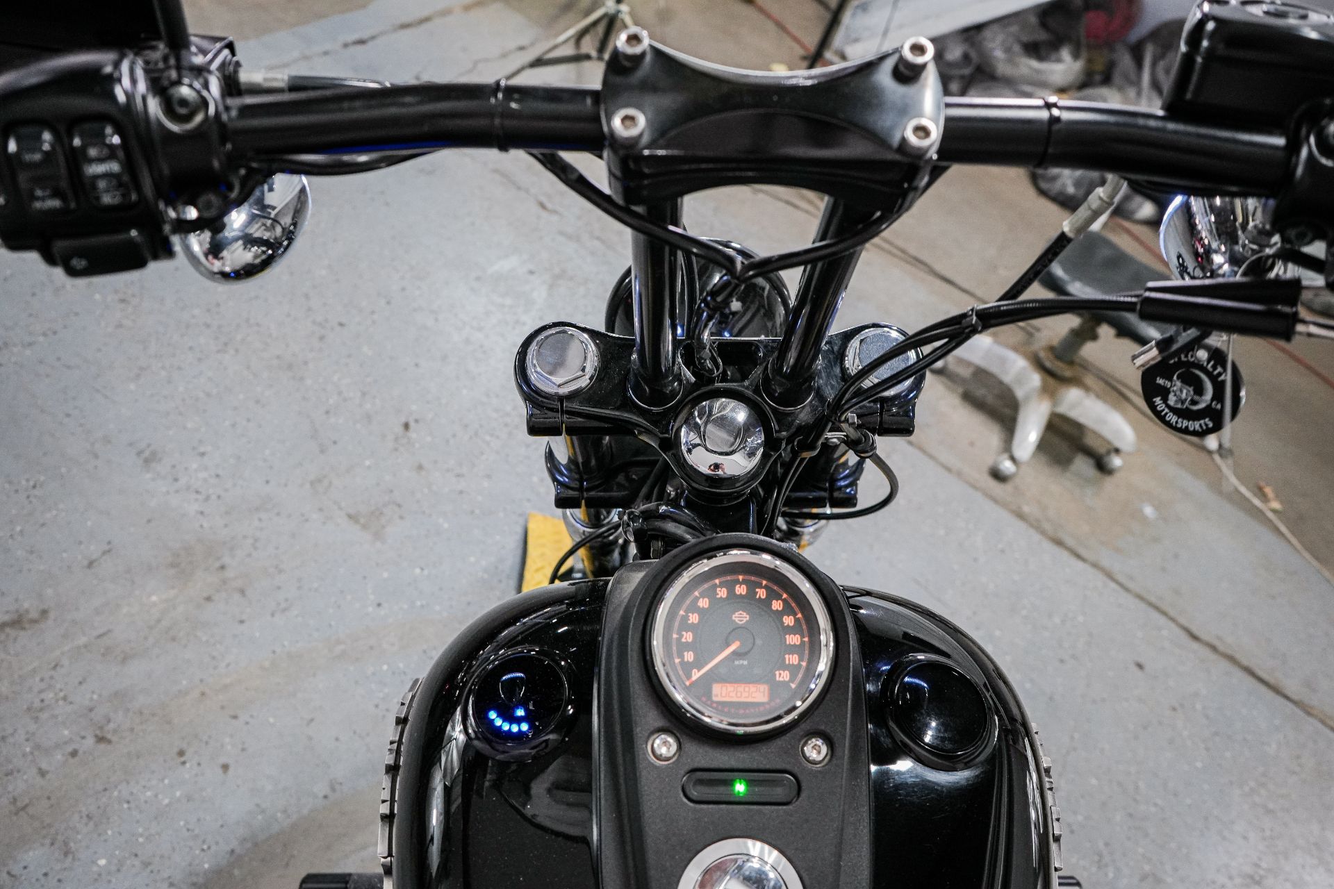2015 Harley-Davidson Dyna Street Bob in Sacramento, California - Photo 11