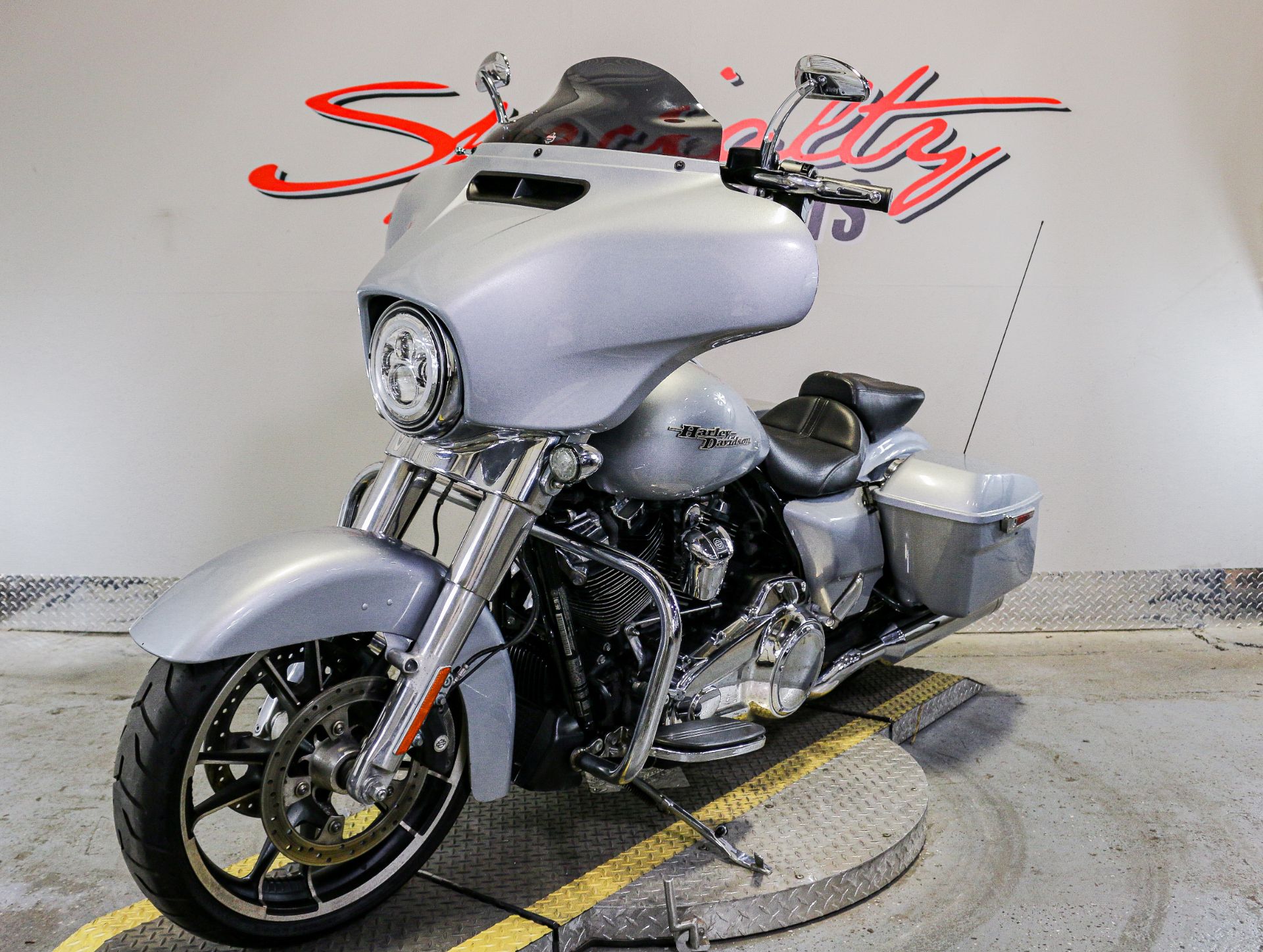 2020 Harley-Davidson Street Glide® in Sacramento, California - Photo 6