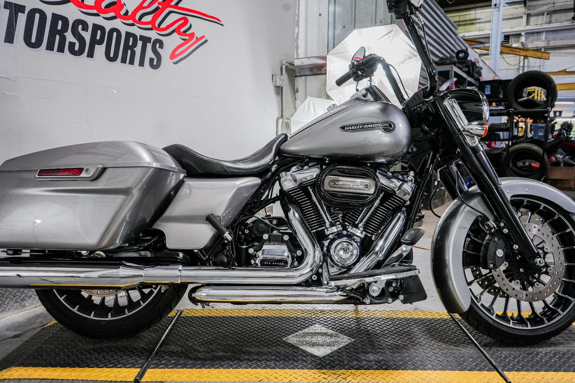 2017 Harley-Davidson Road King® in Sacramento, California - Photo 9