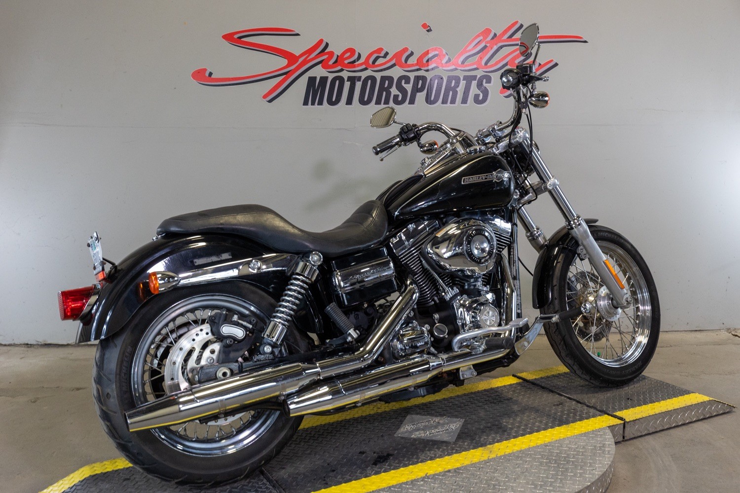 2013 Harley-Davidson Dyna® Super Glide® Custom in Sacramento, California - Photo 2