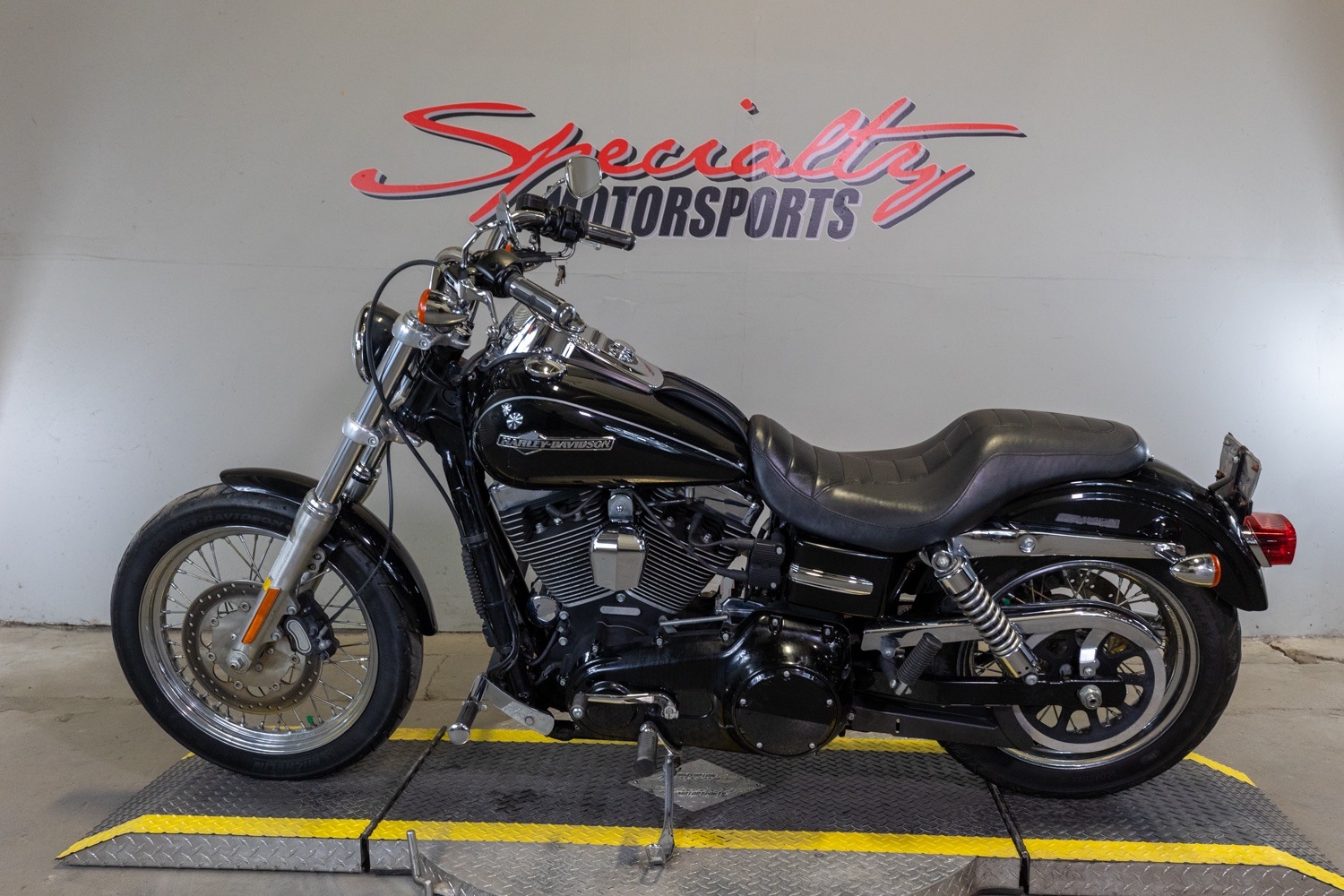 2013 Harley-Davidson Dyna® Super Glide® Custom in Sacramento, California - Photo 4