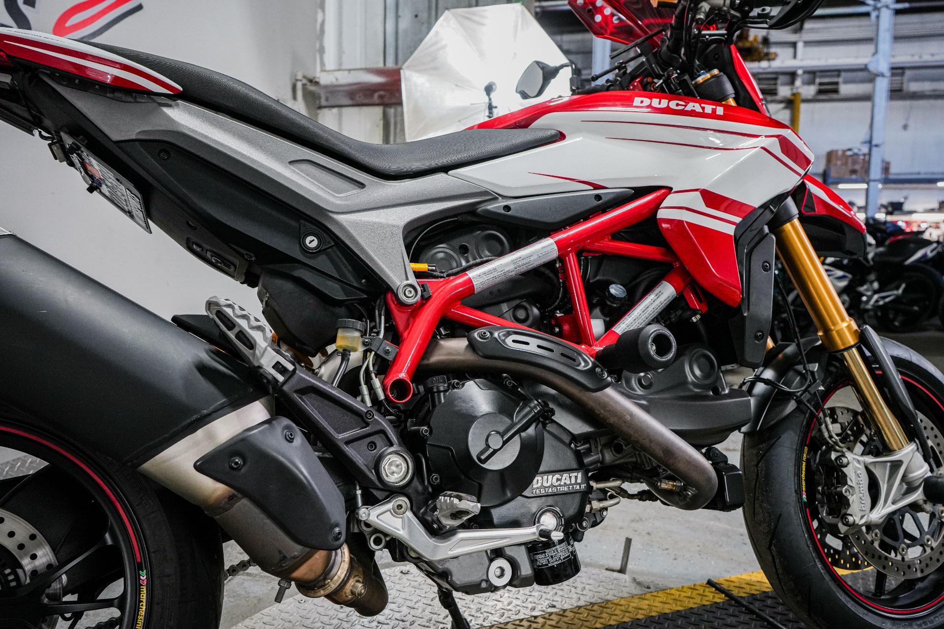 2016 Ducati Hypermotard 939 in Sacramento, California - Photo 10