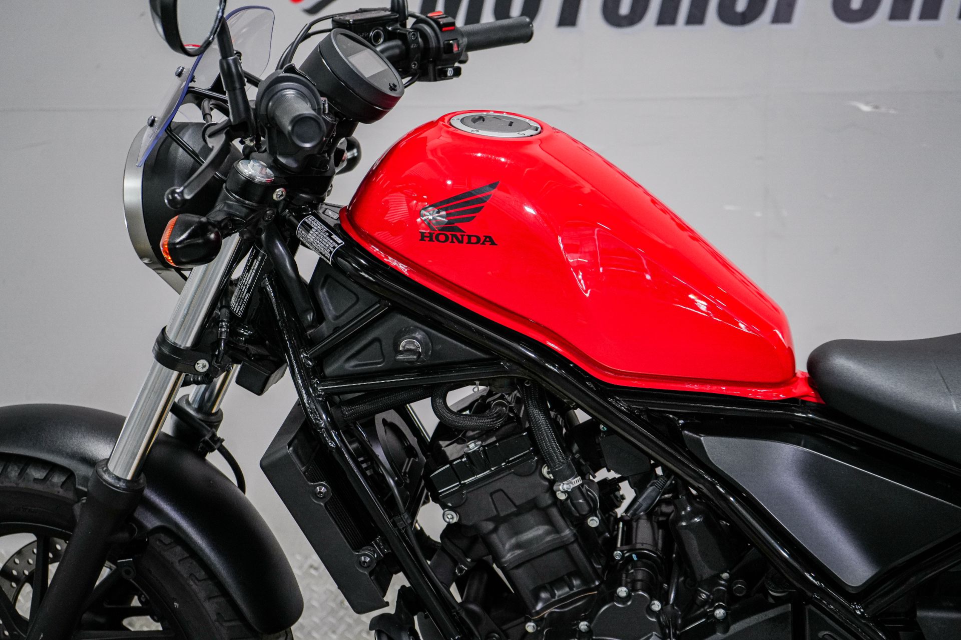 2017 Honda Rebel 300 in Sacramento, California - Photo 5