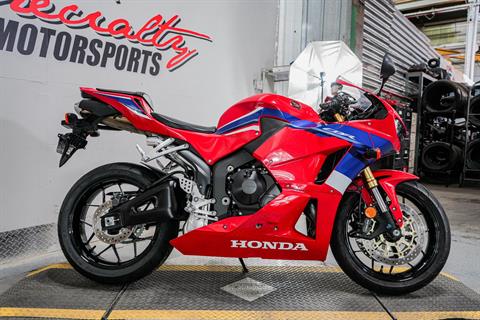 2023 Honda CBR600RR in Sacramento, California - Photo 9