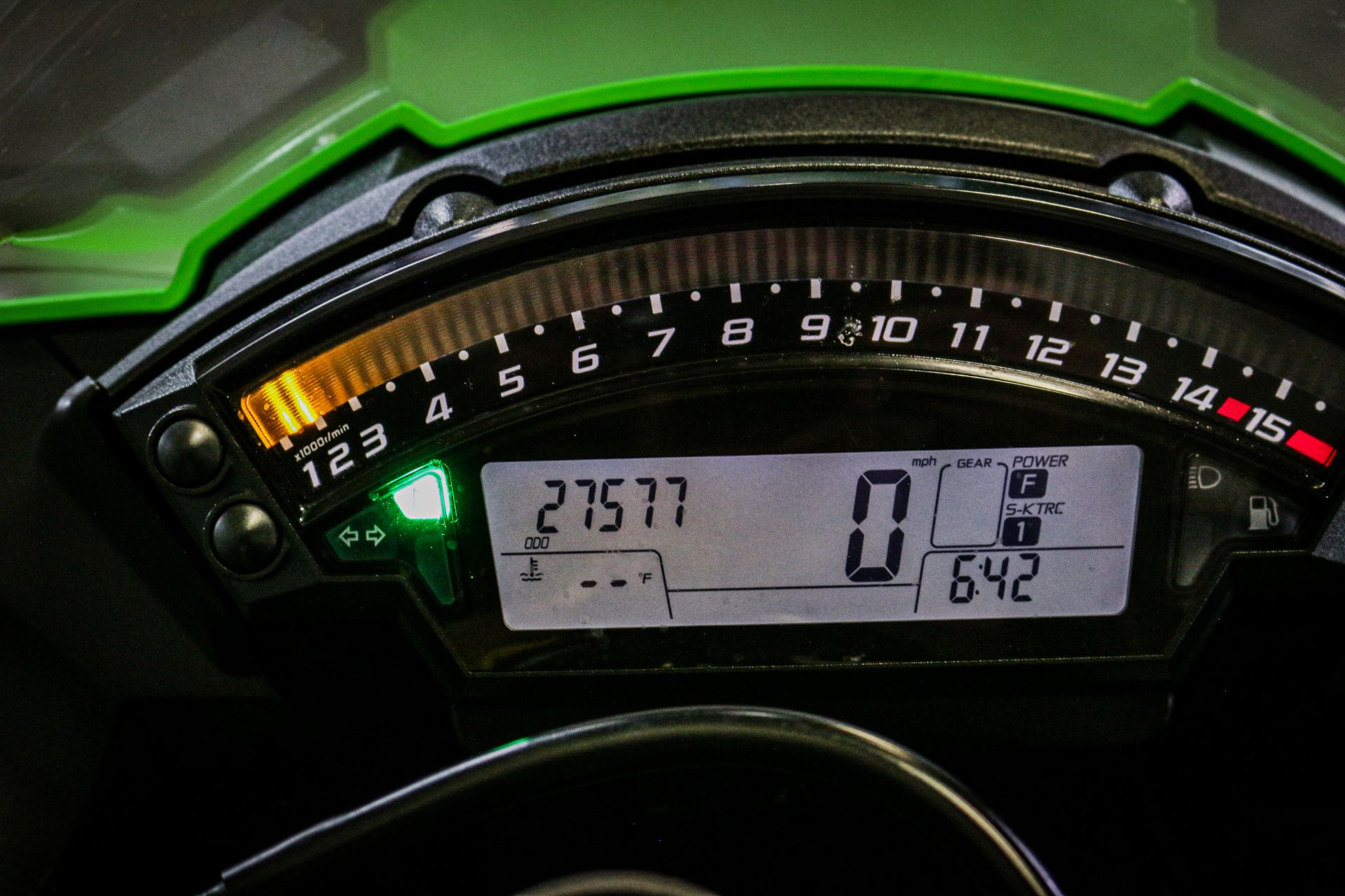 2011 Kawasaki Ninja® ZX™-10R in Sacramento, California - Photo 9