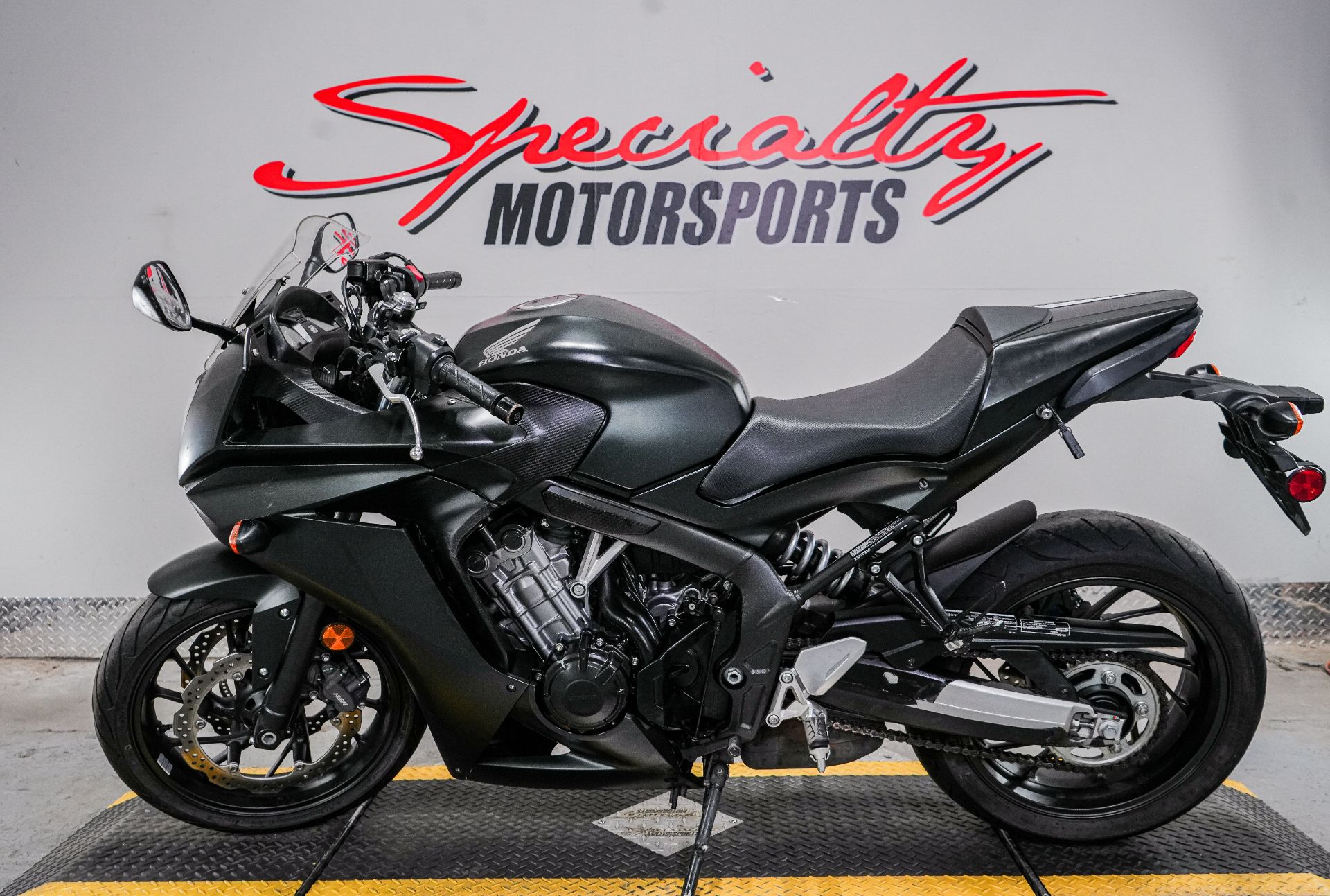 2015 Honda CBR®650F ABS in Sacramento, California - Photo 4